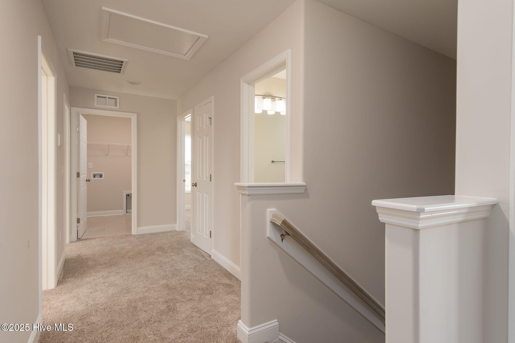 100531004 | Photo 29