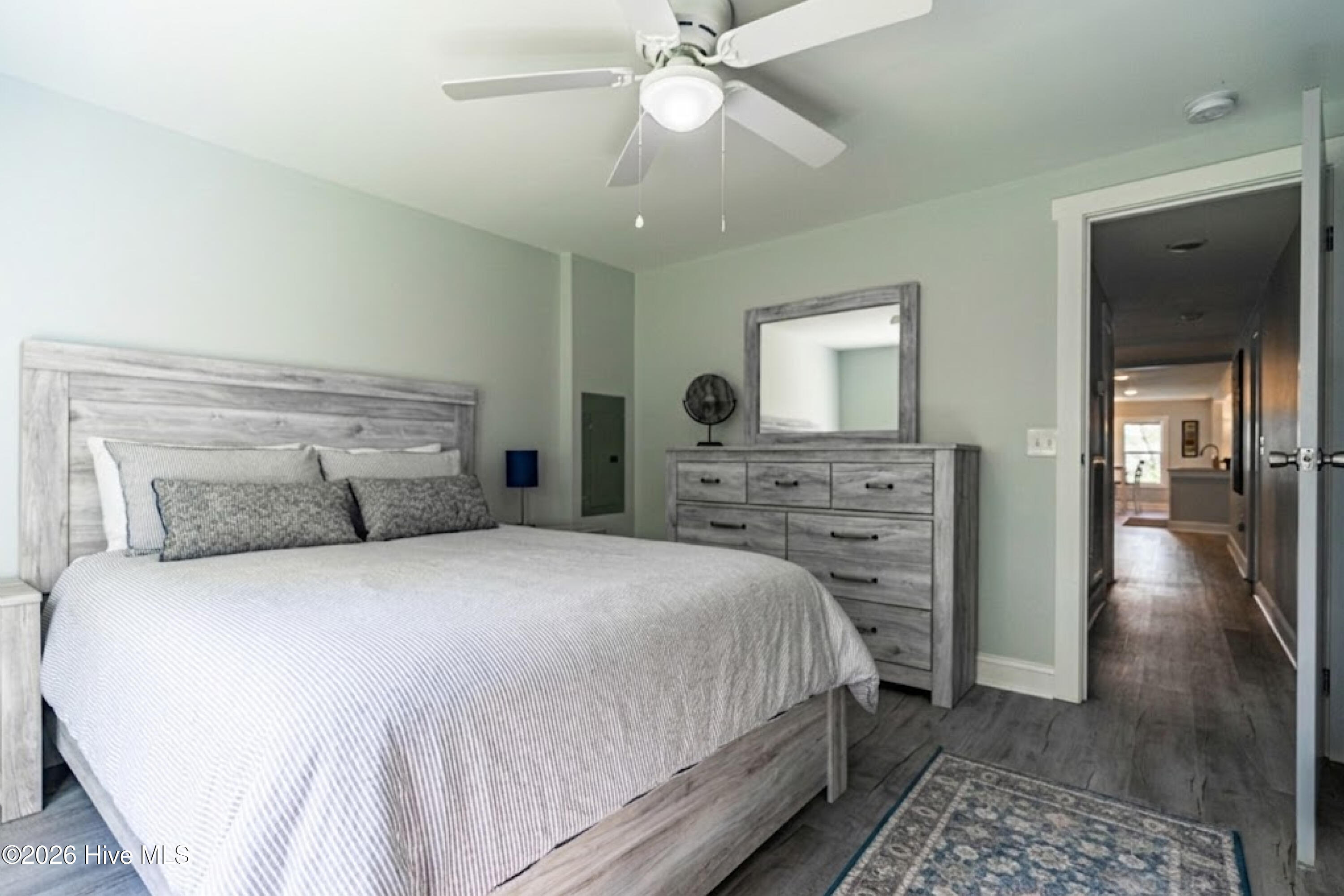 100563568 | Photo 25