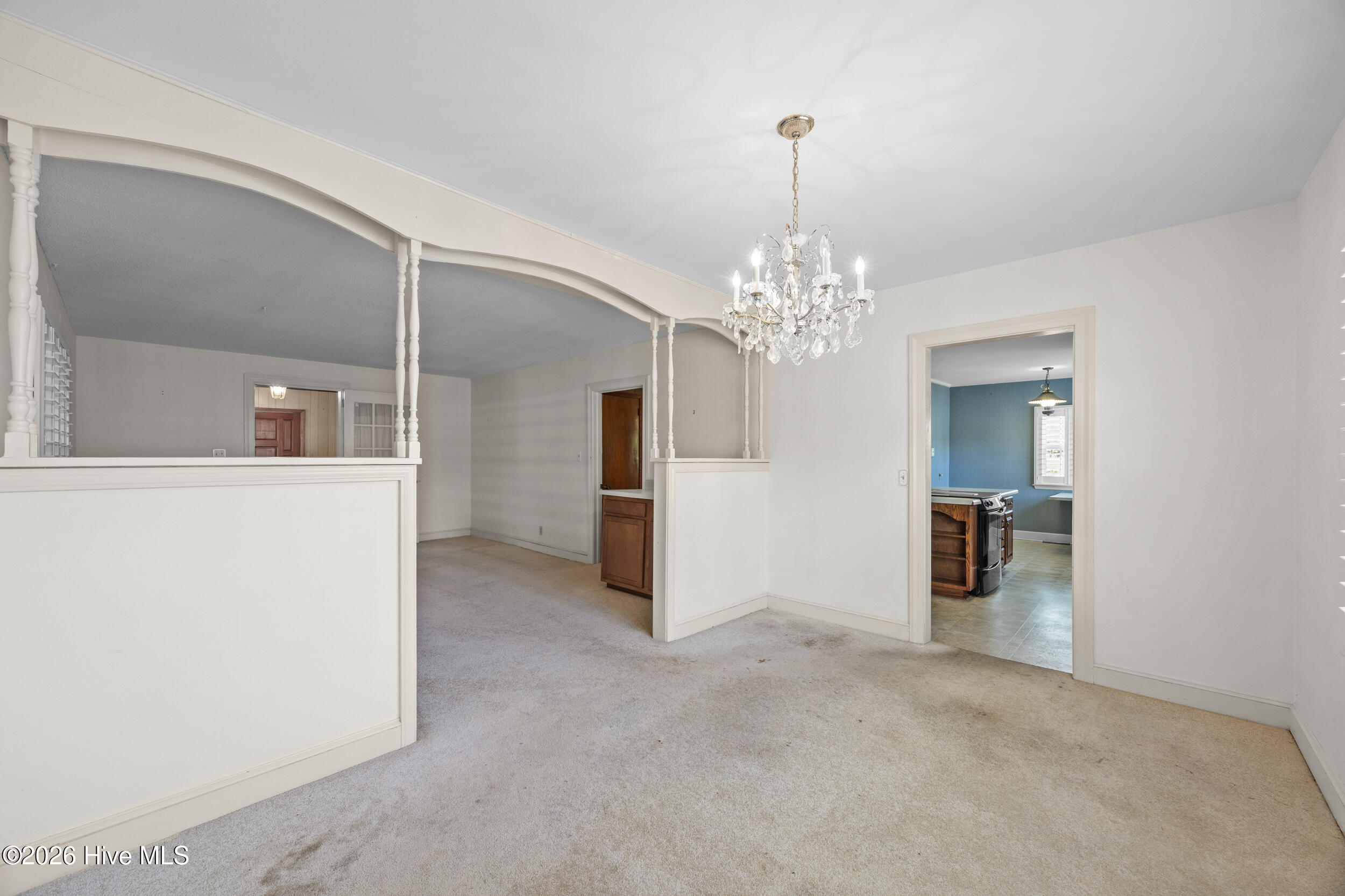 100564619 | Photo 16