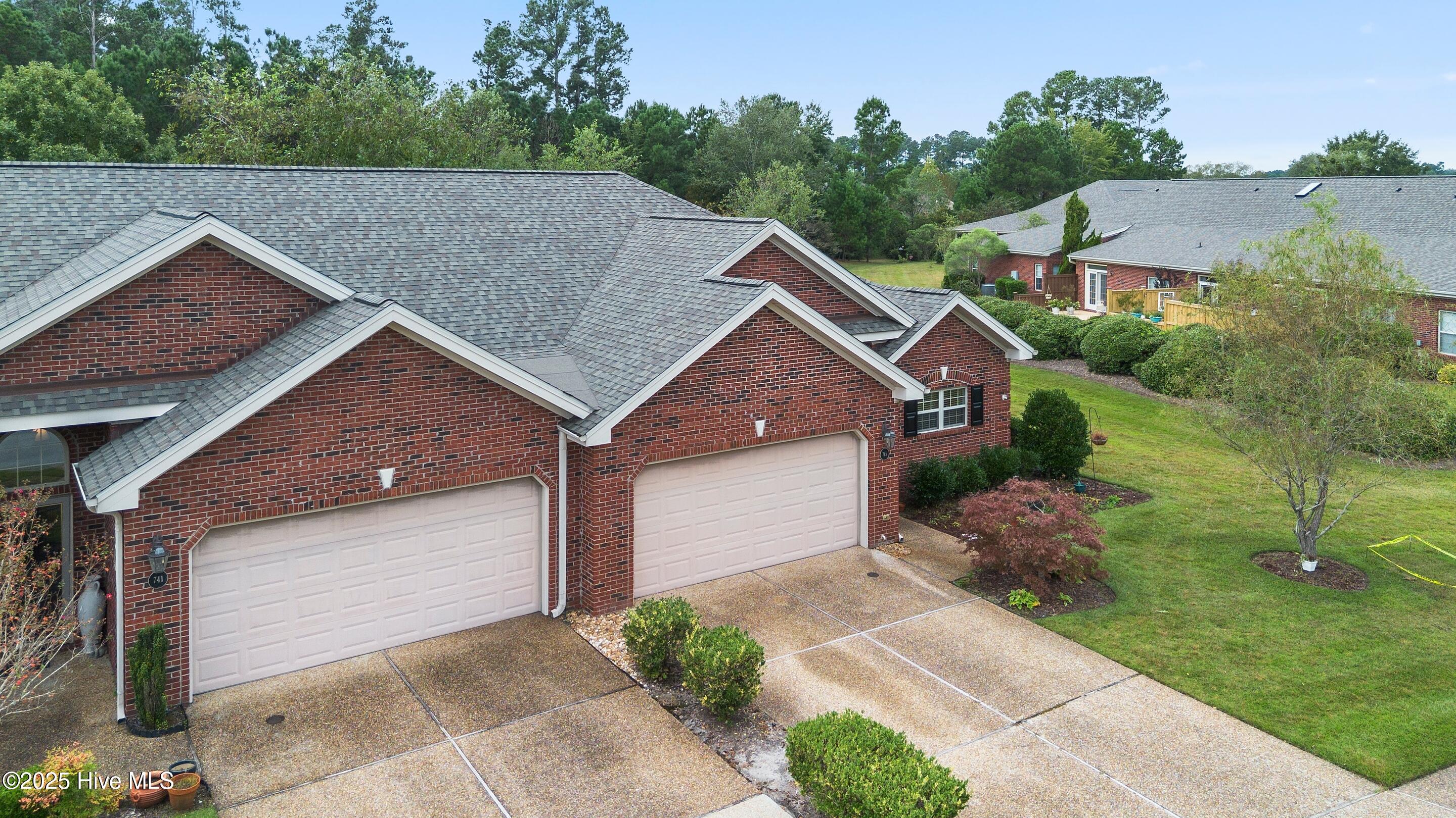 100532046 | Photo 41