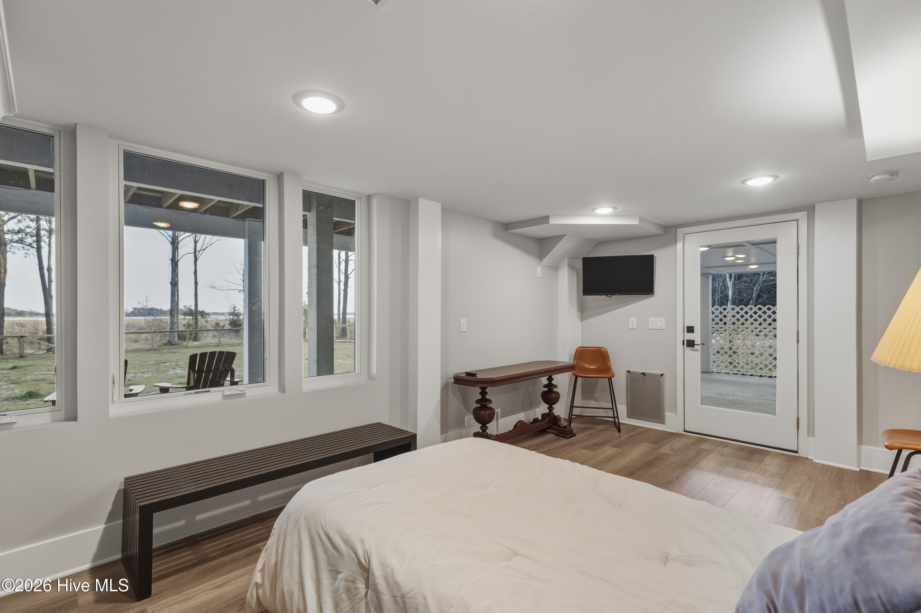 100554260 | Photo 57