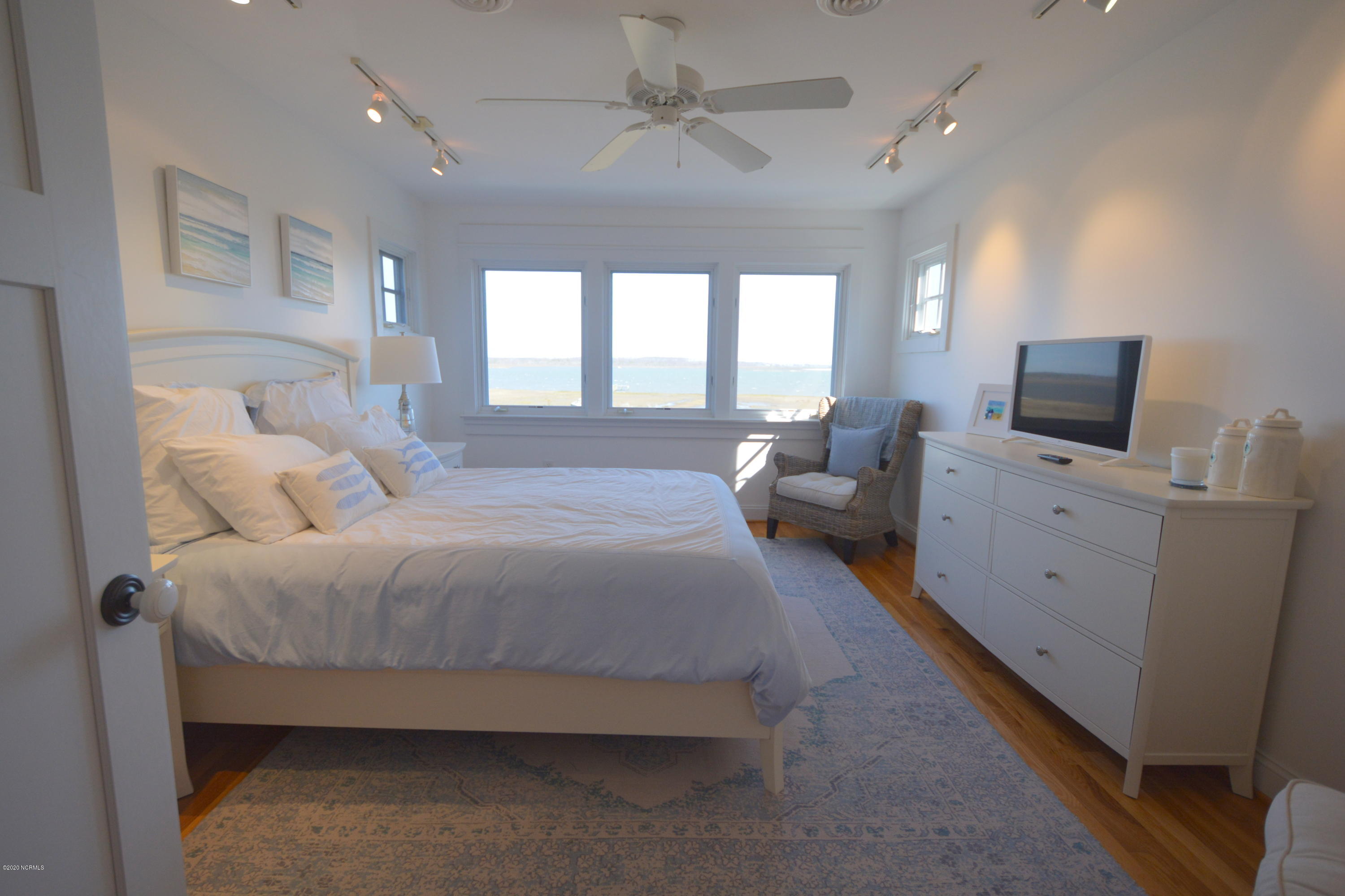 141 East Drive,Harkers Island