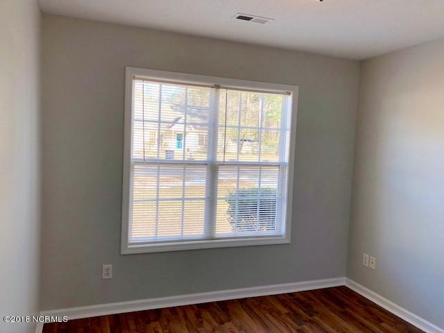 100565950 | Photo 12