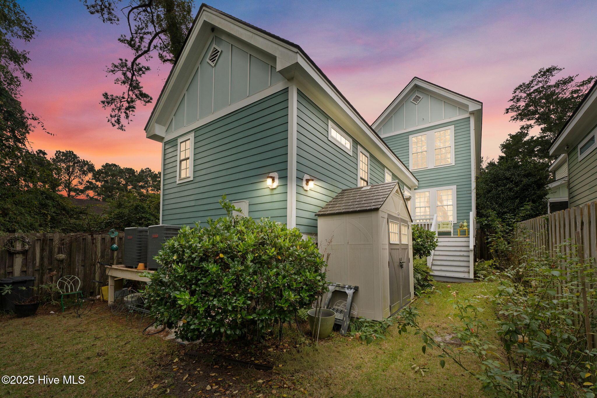 100534580 | Photo 38