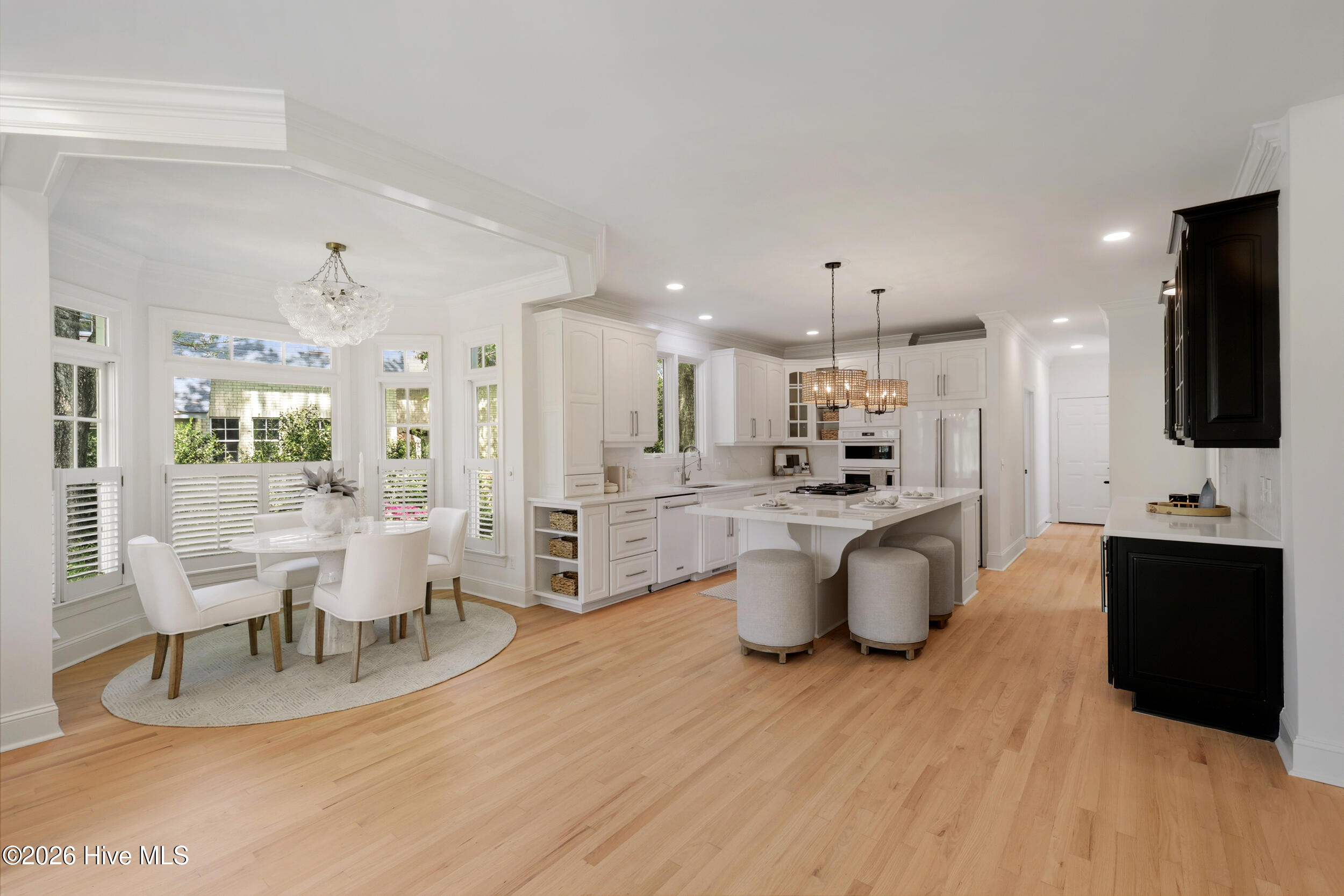 100540721 | Photo 22