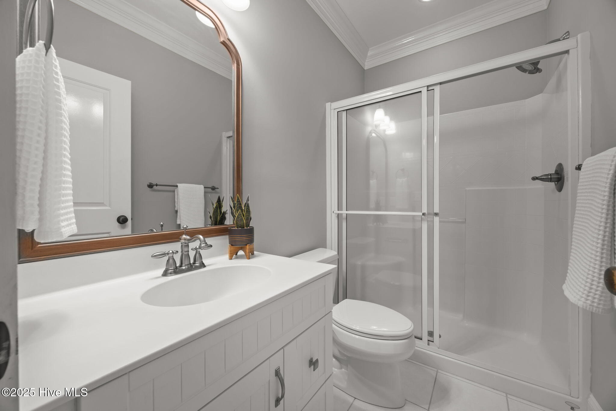 100518834 | Photo 40