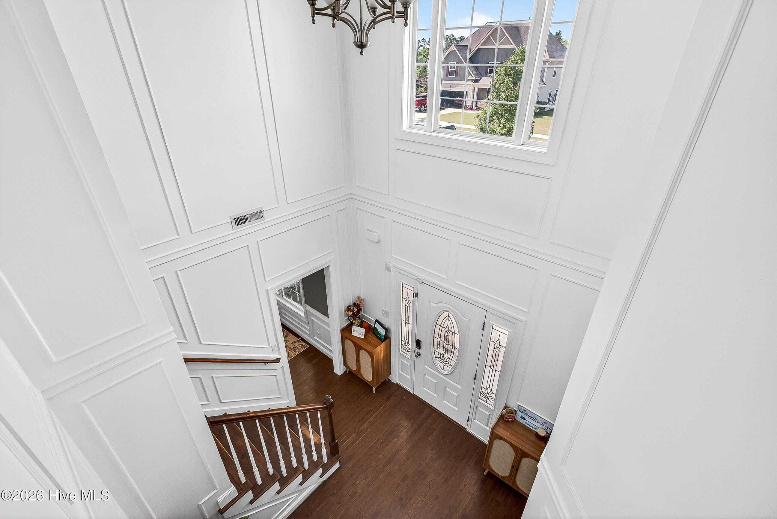 100568368 | Photo 23