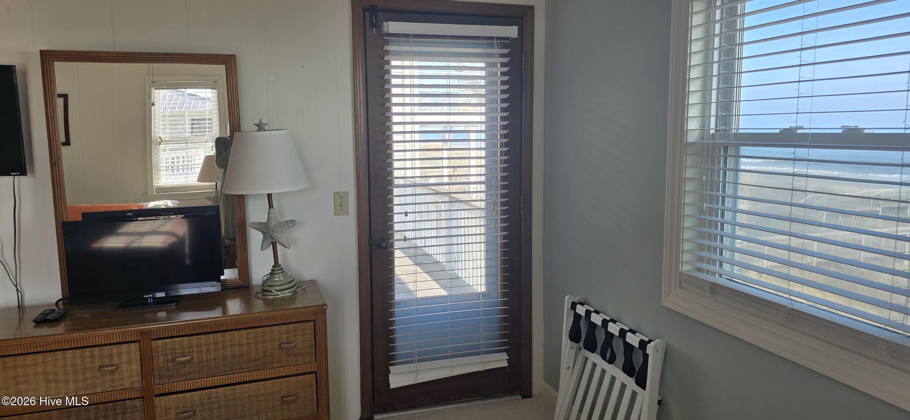 100559141 | Photo 21