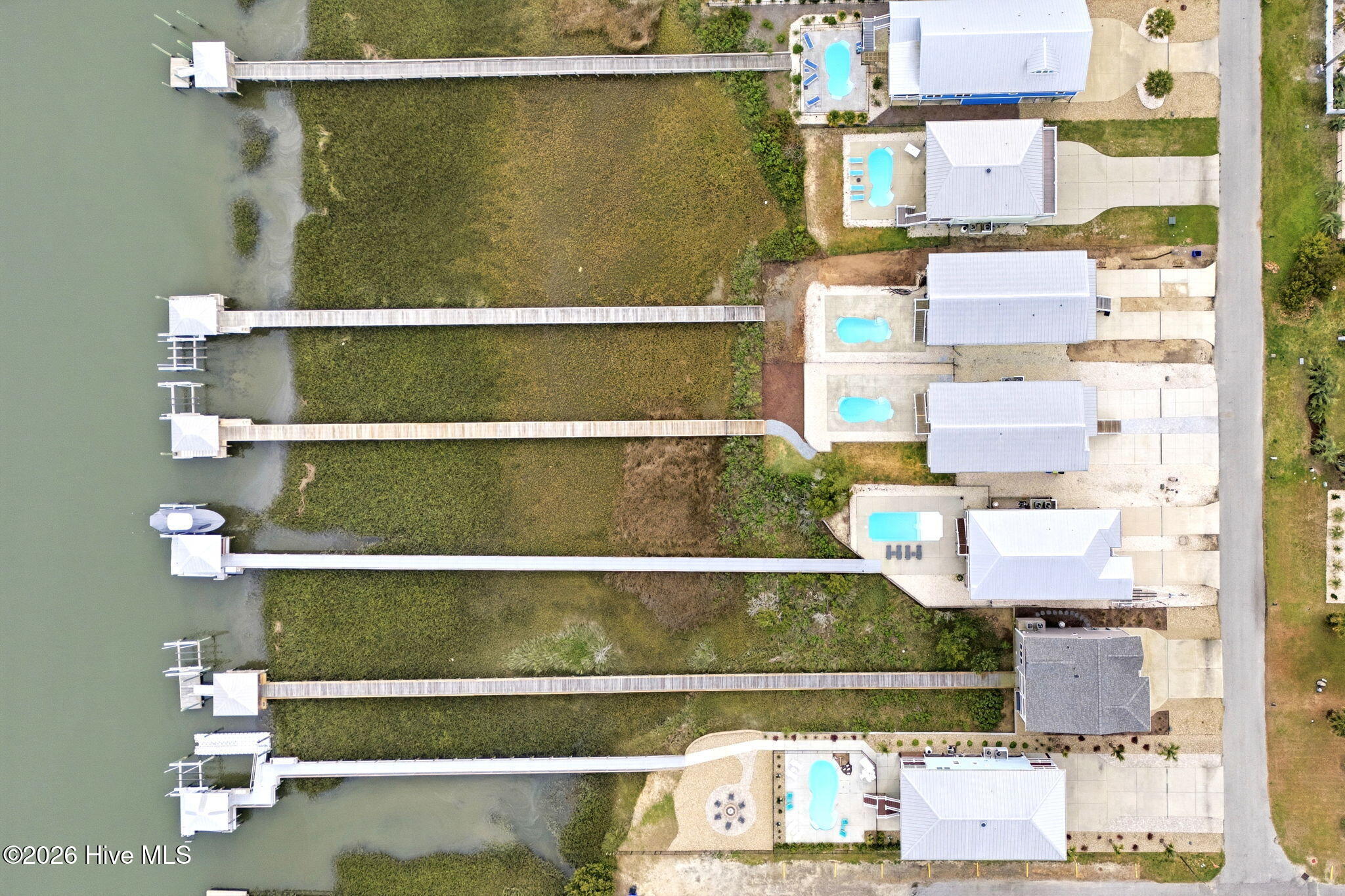 100564360 | Photo 53