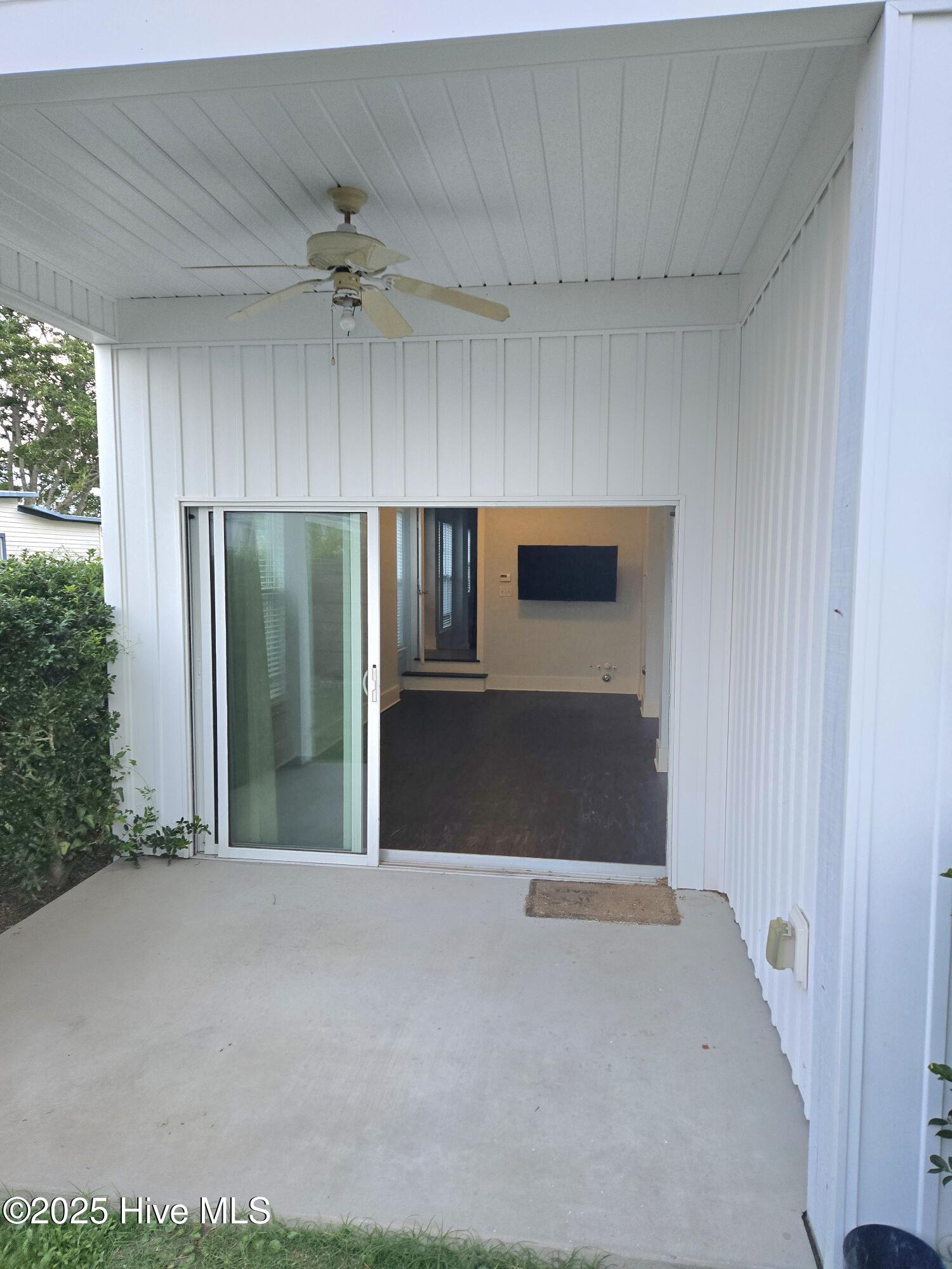 100508698 | Photo 34