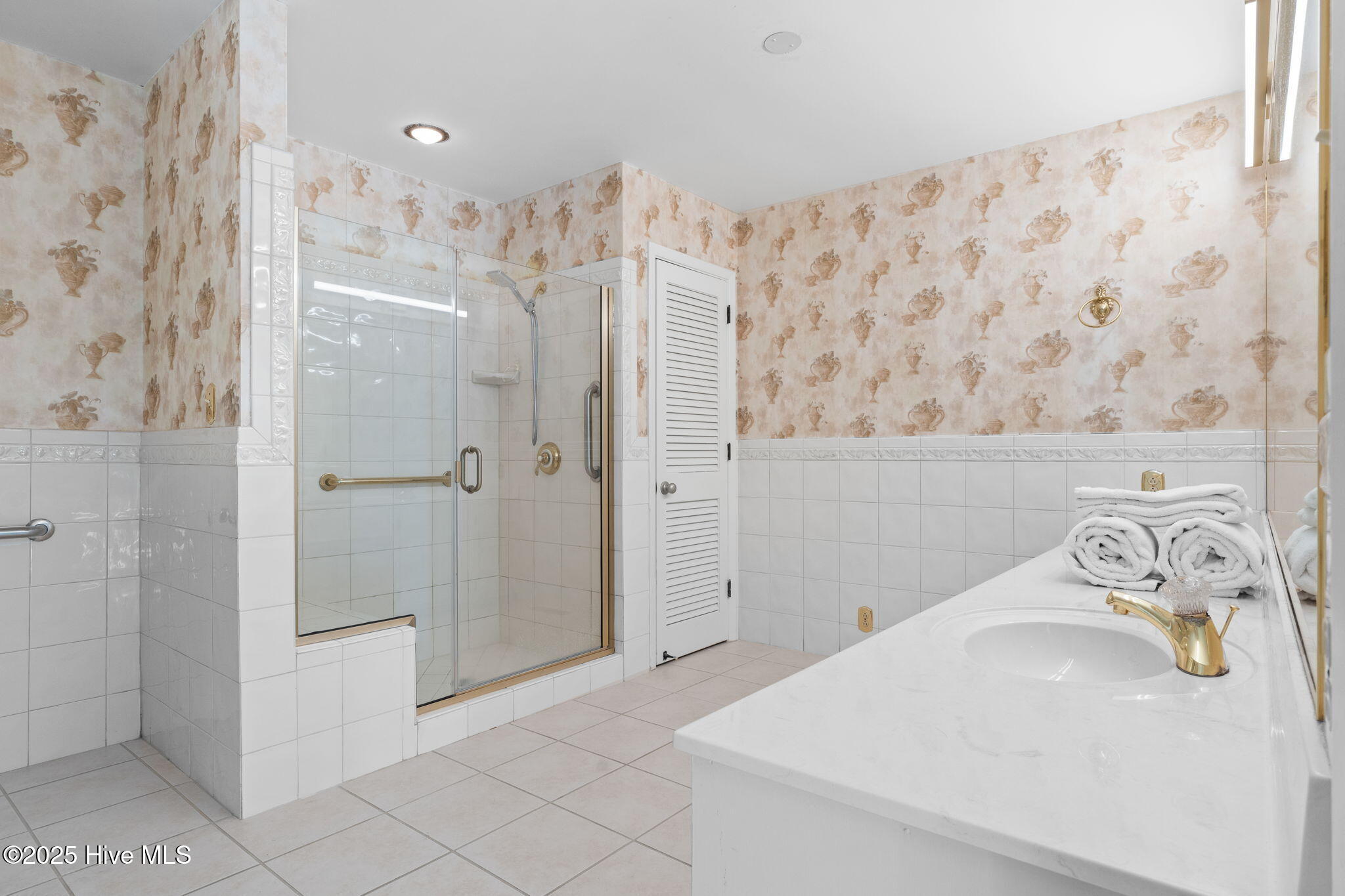 100544236 | Photo 41