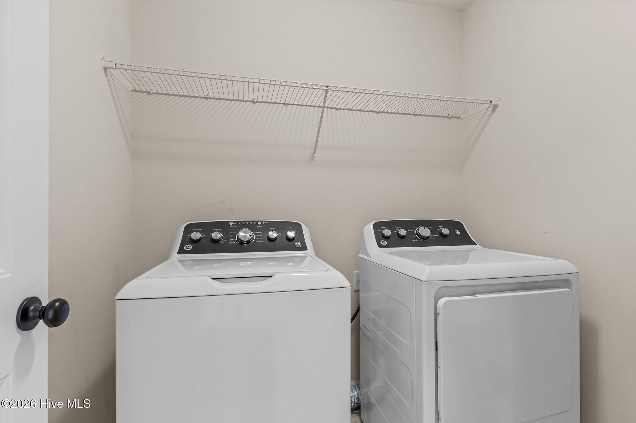 100554627 | Photo 61