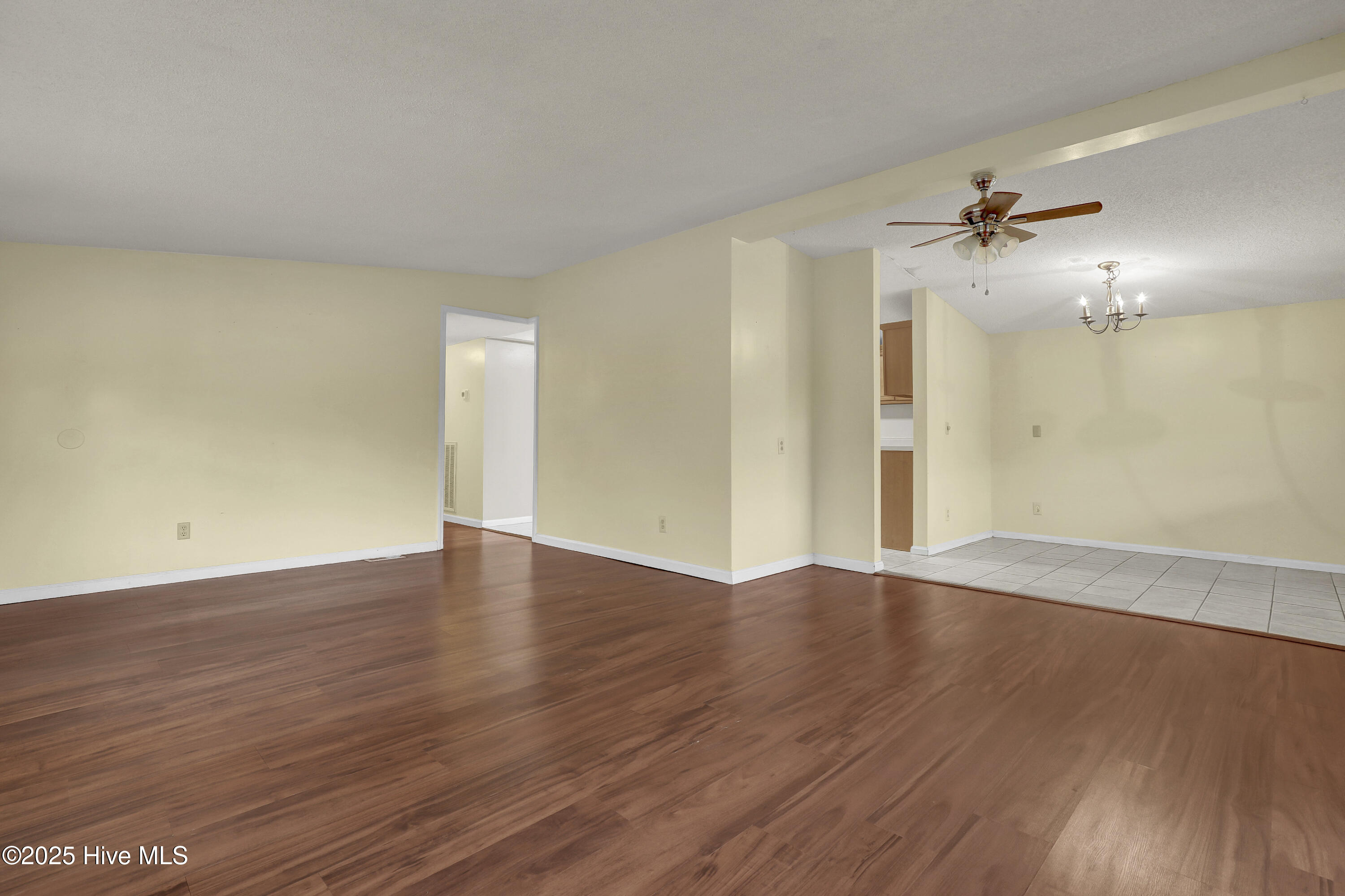 100567322 | Photo 10