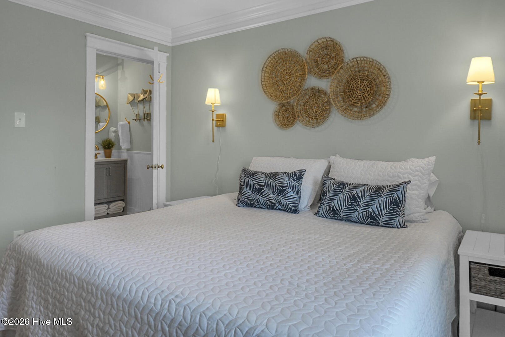 100555839 | Photo 33