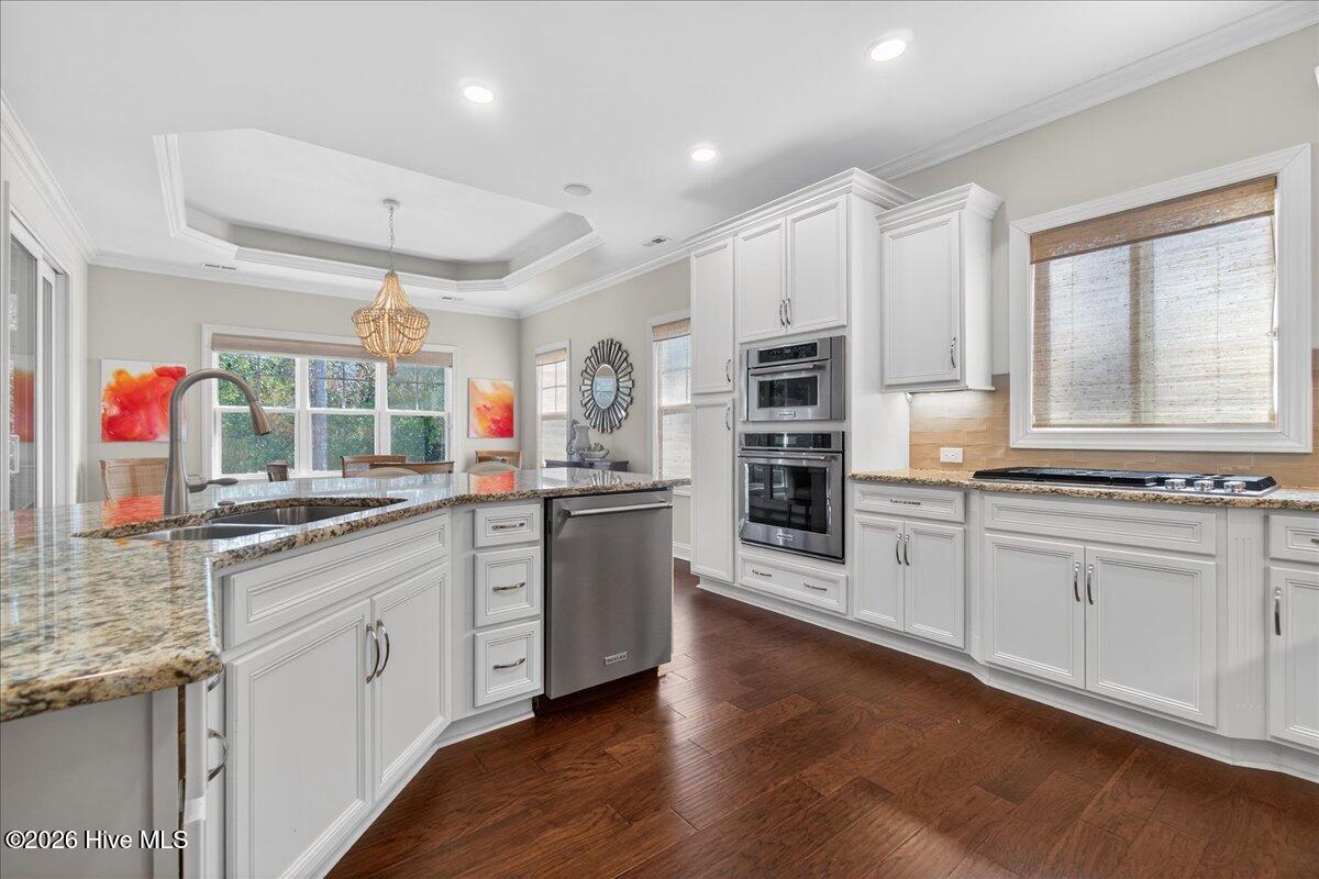 100556753 | Photo 10