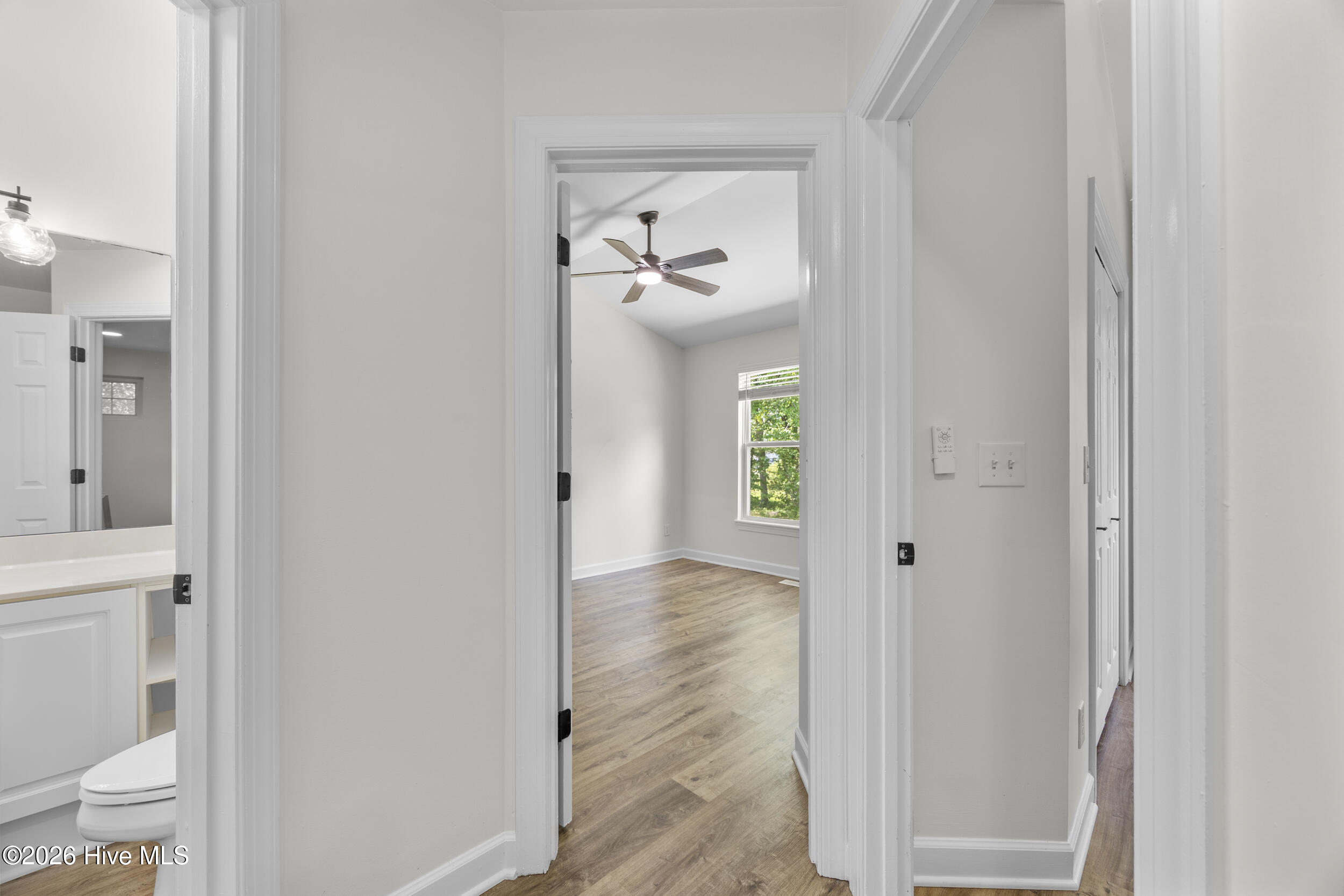 100567822 | Photo 31