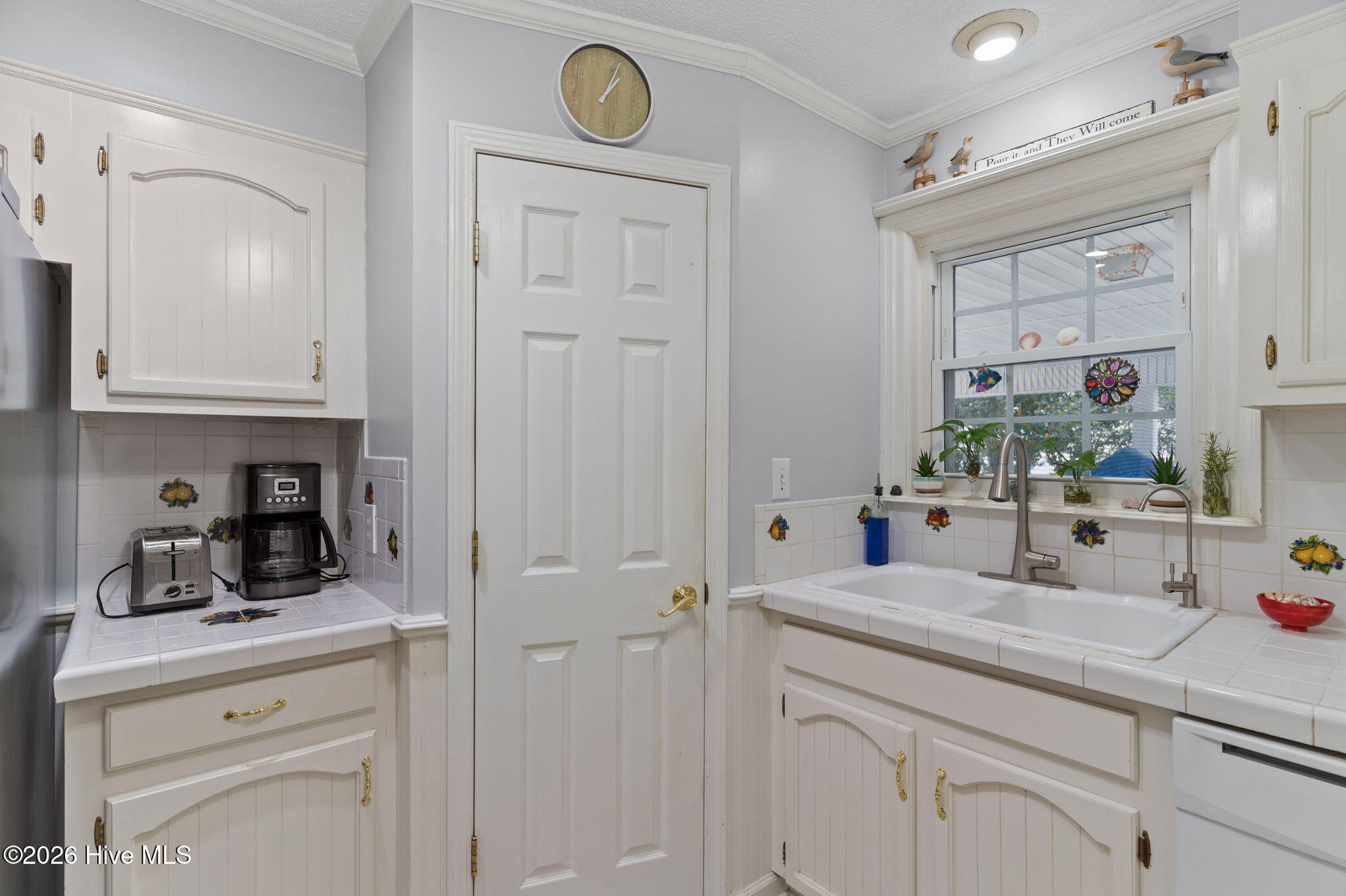 100556876 | Photo 19