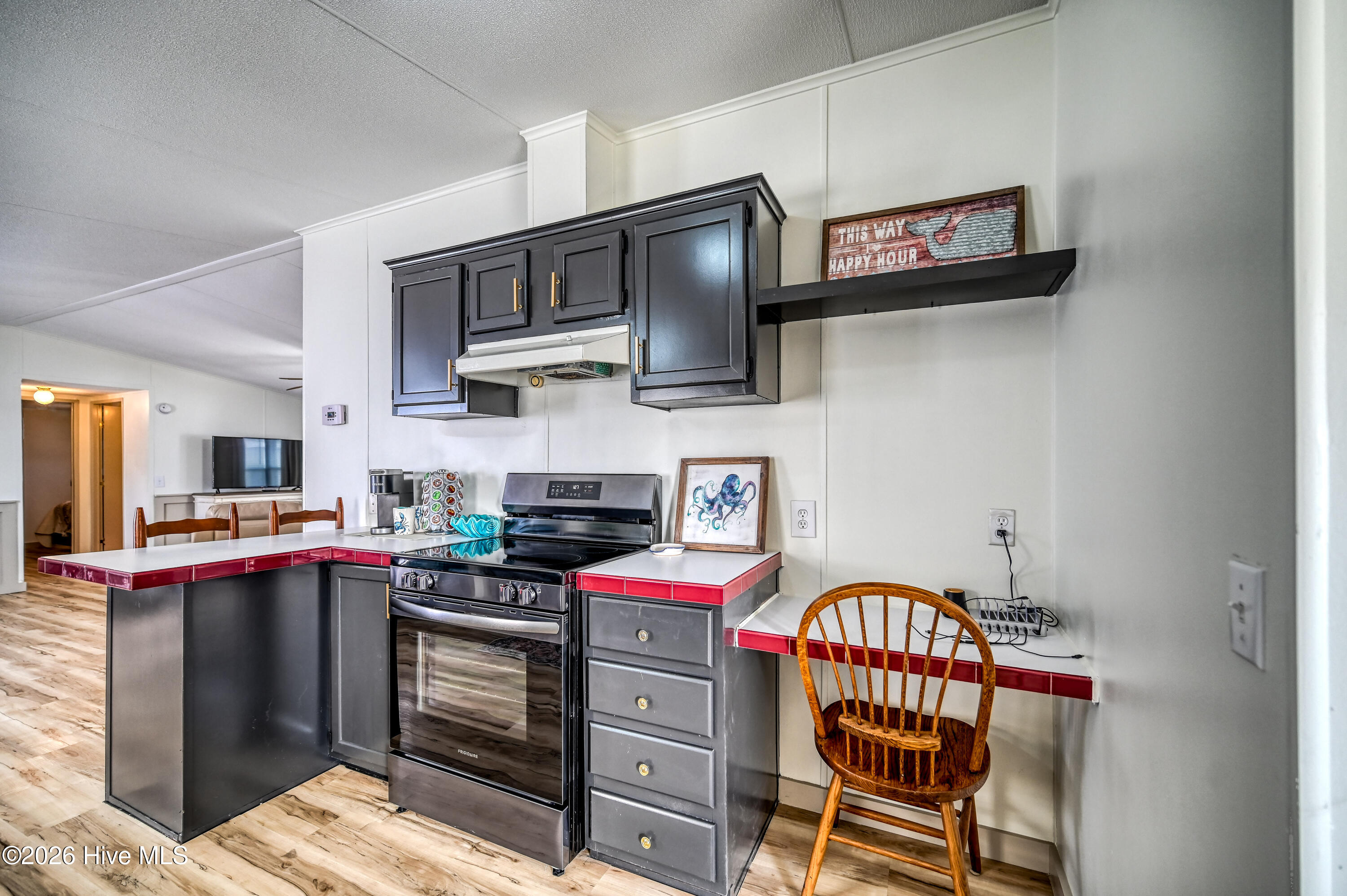 100557720 | Photo 20