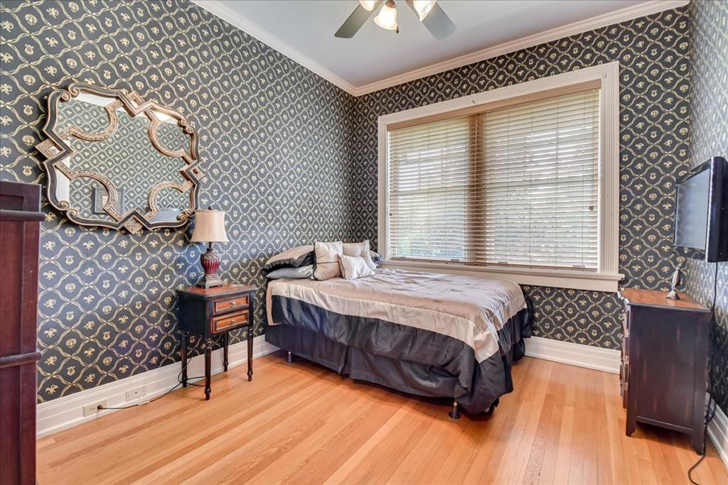 Bedroom or study