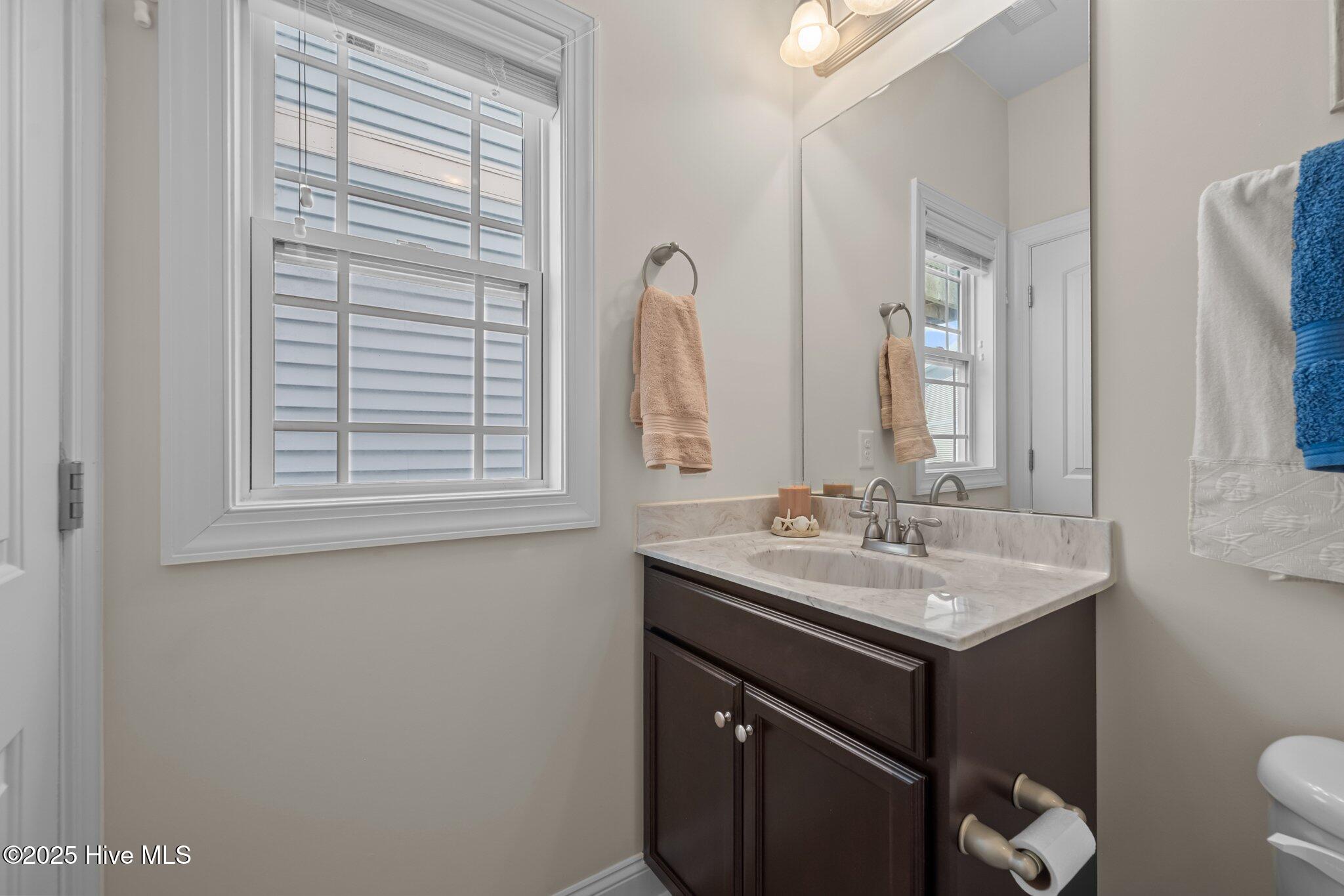 100515598 | Photo 35