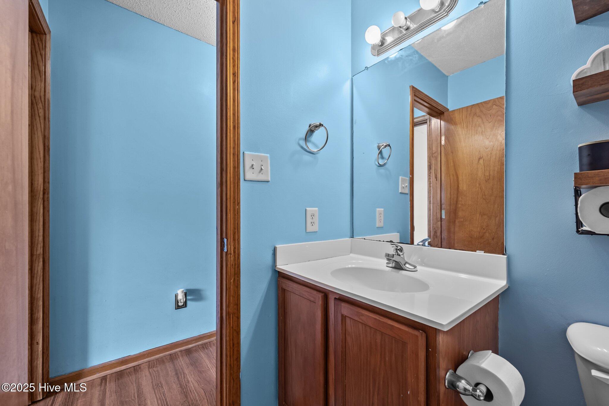 100533618 | Photo 18