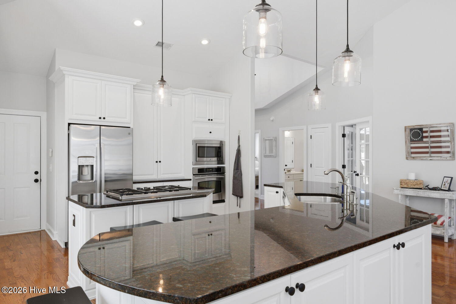 100555099 | Photo 13