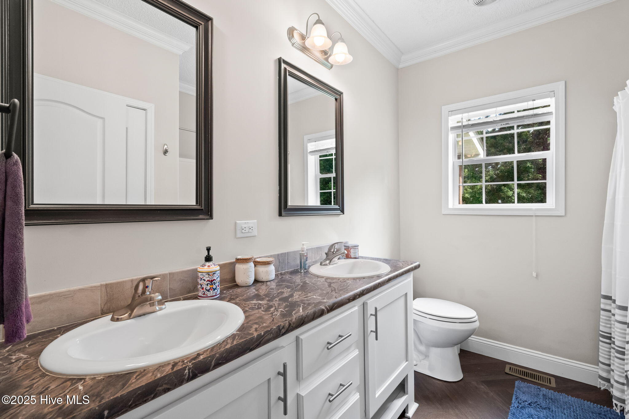 100518984 | Photo 20