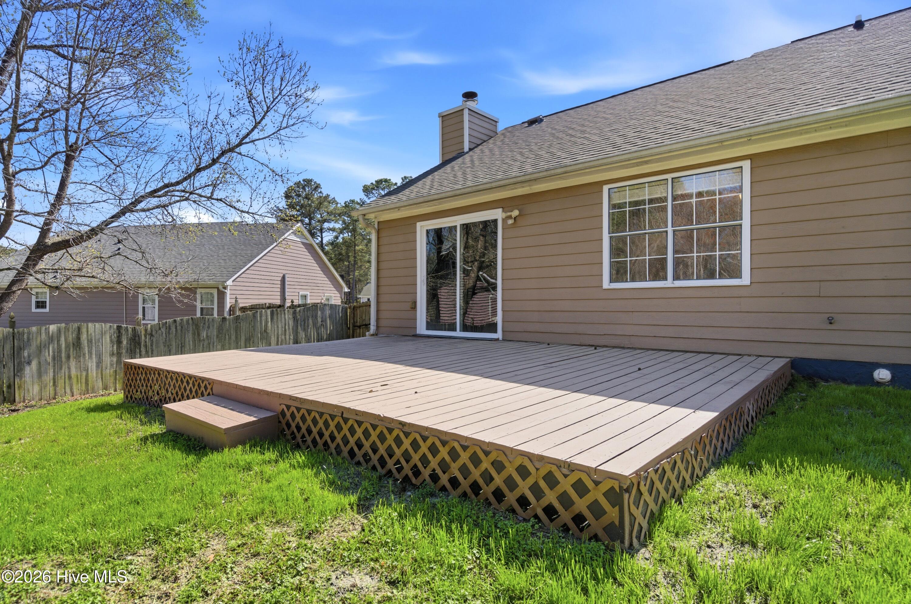 100561176 | Photo 45