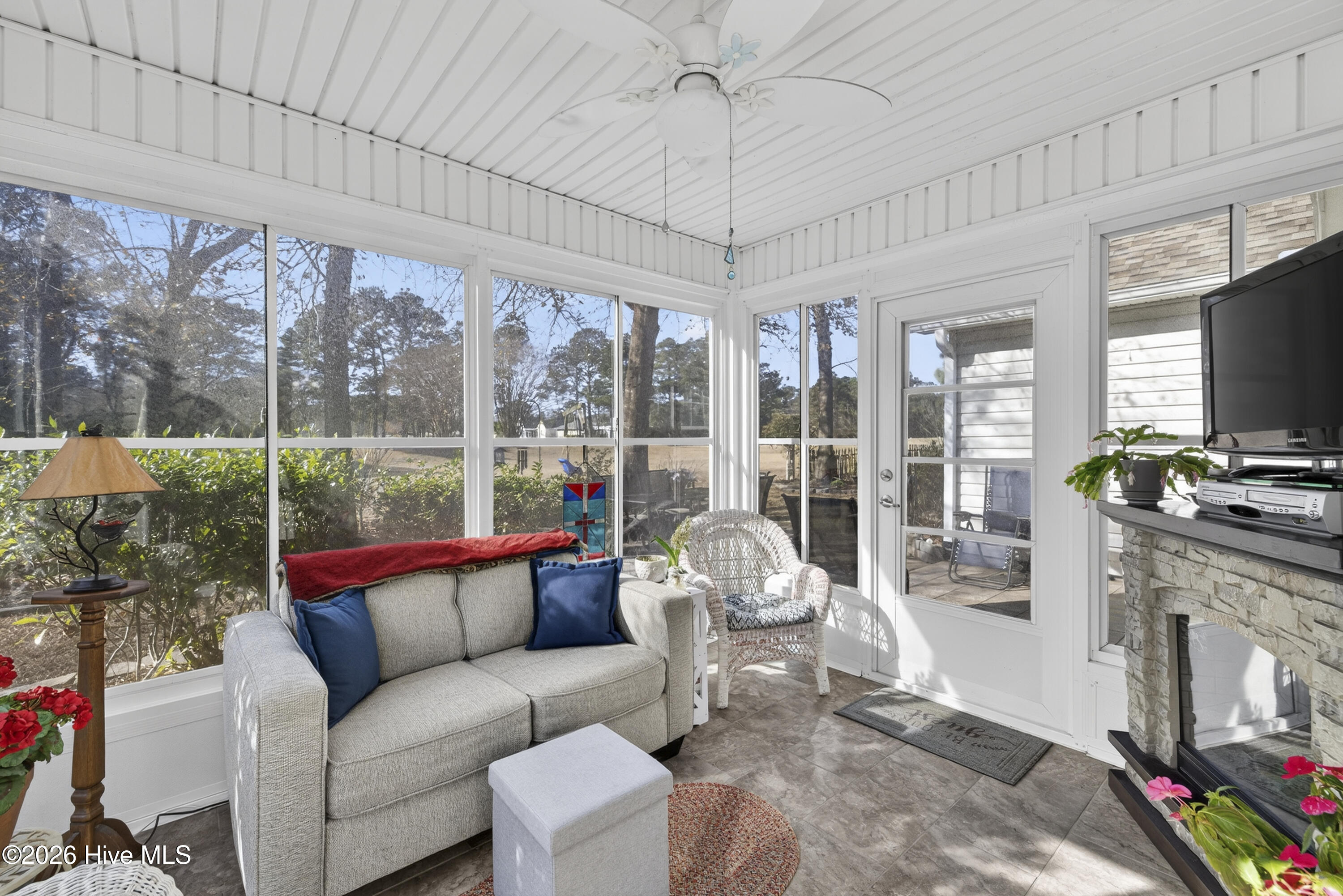 100553252 | Photo 31