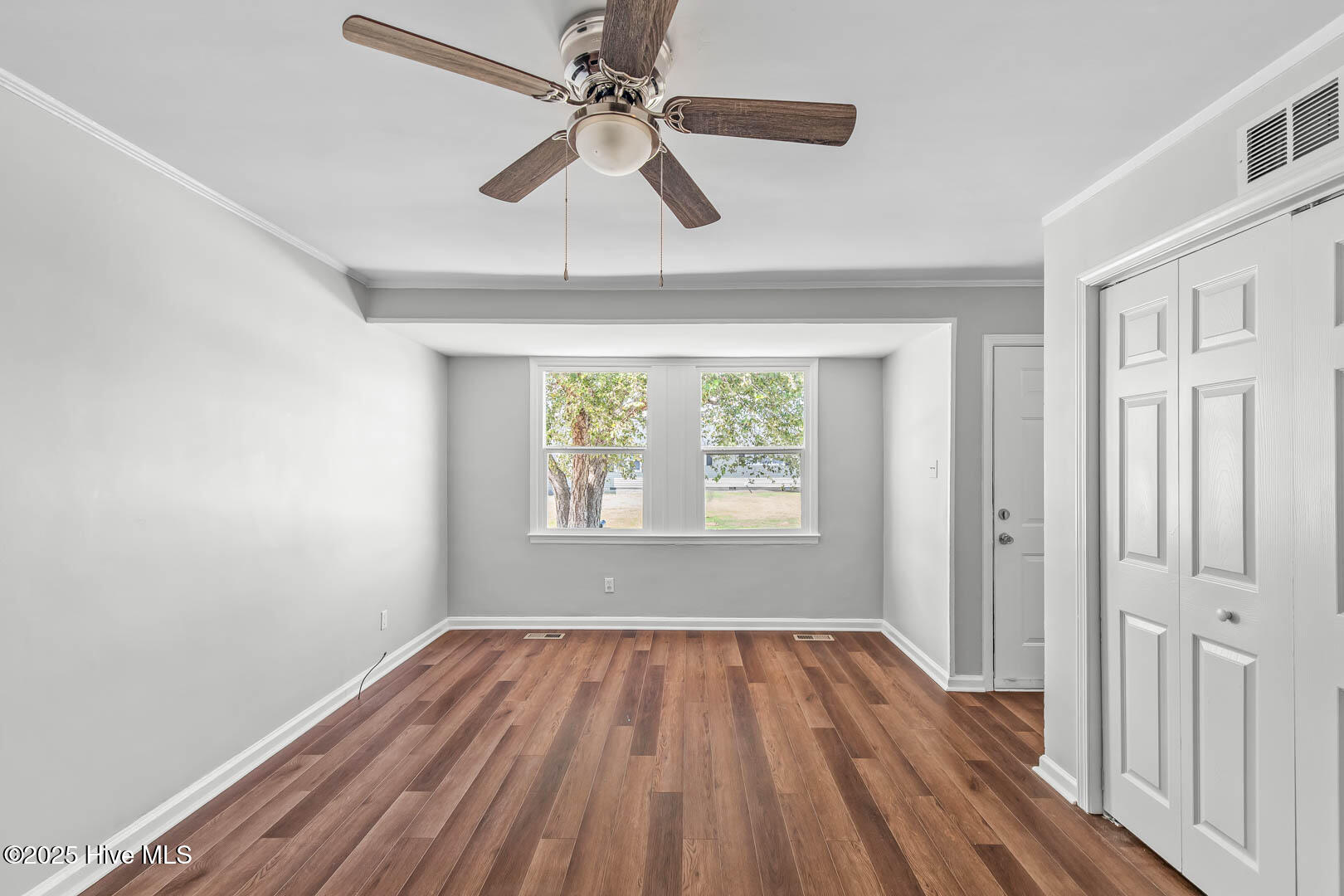 100532312 | Photo 33