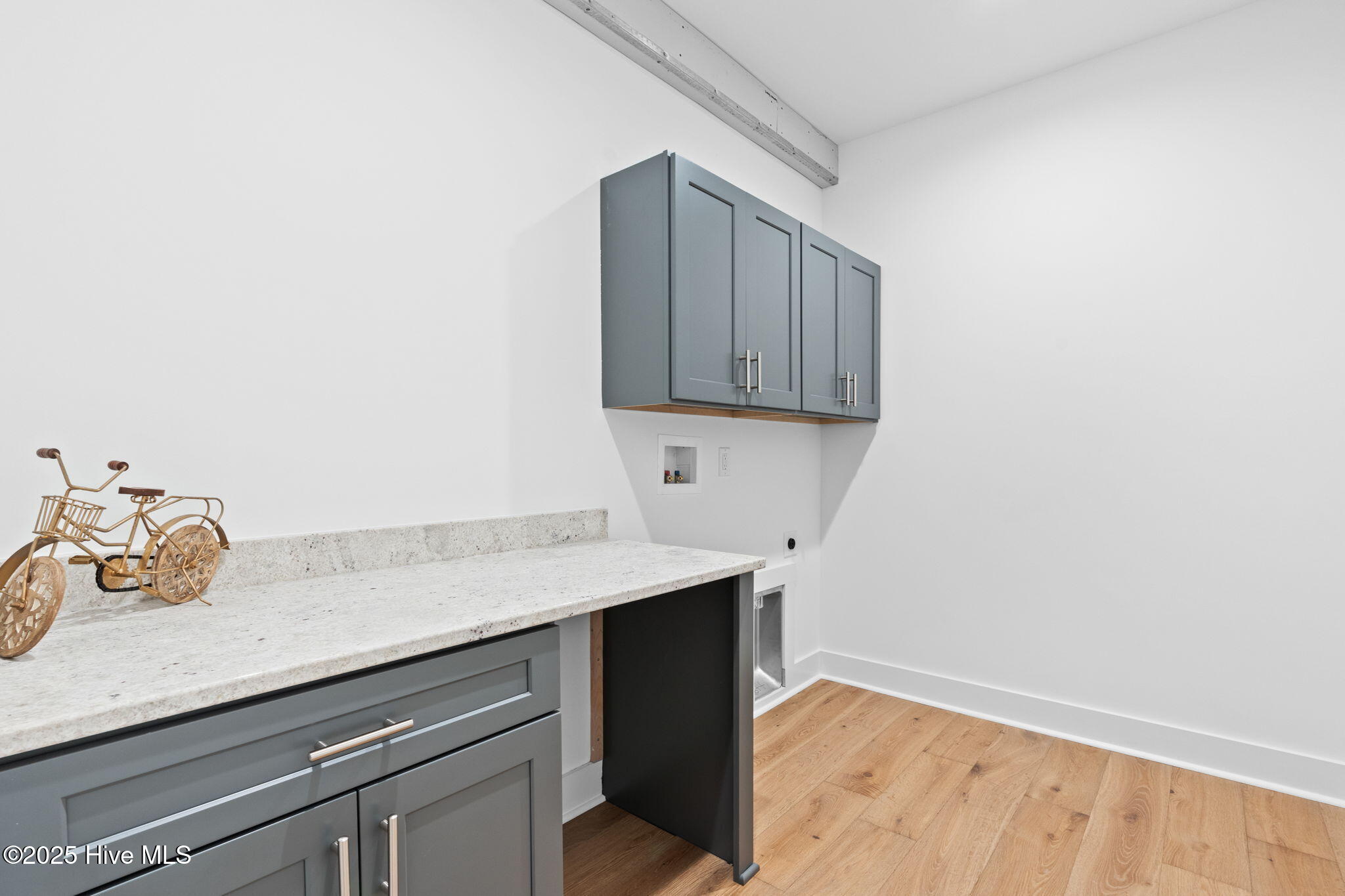 100530542 | Photo 44