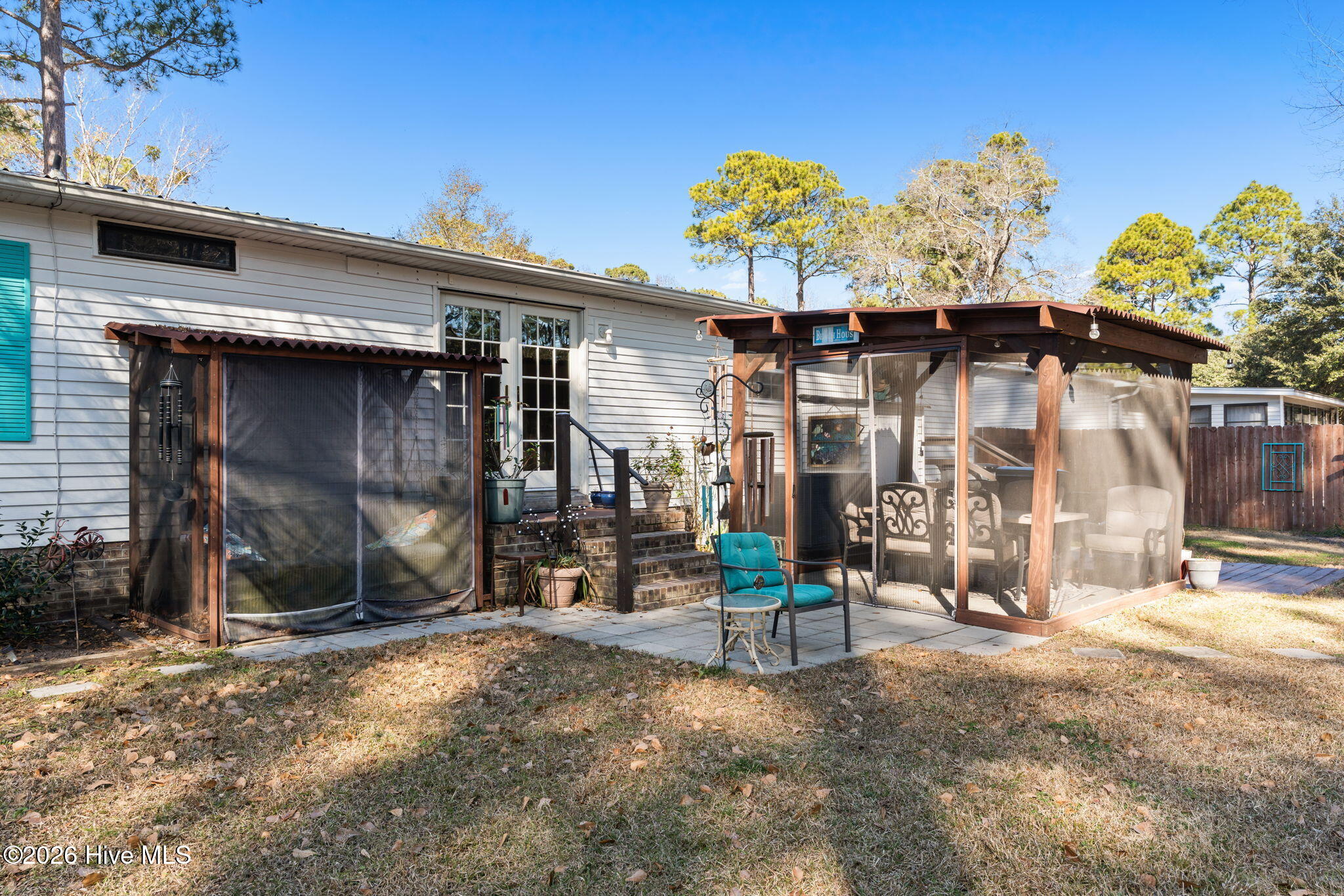 100549816 | Photo 23