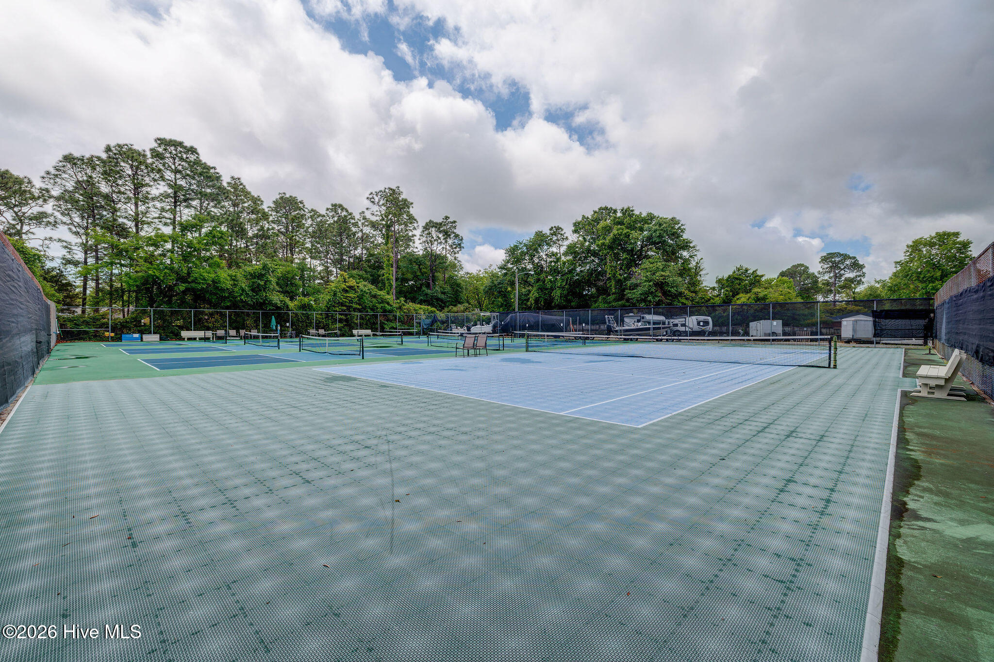 100563726 | Photo 49