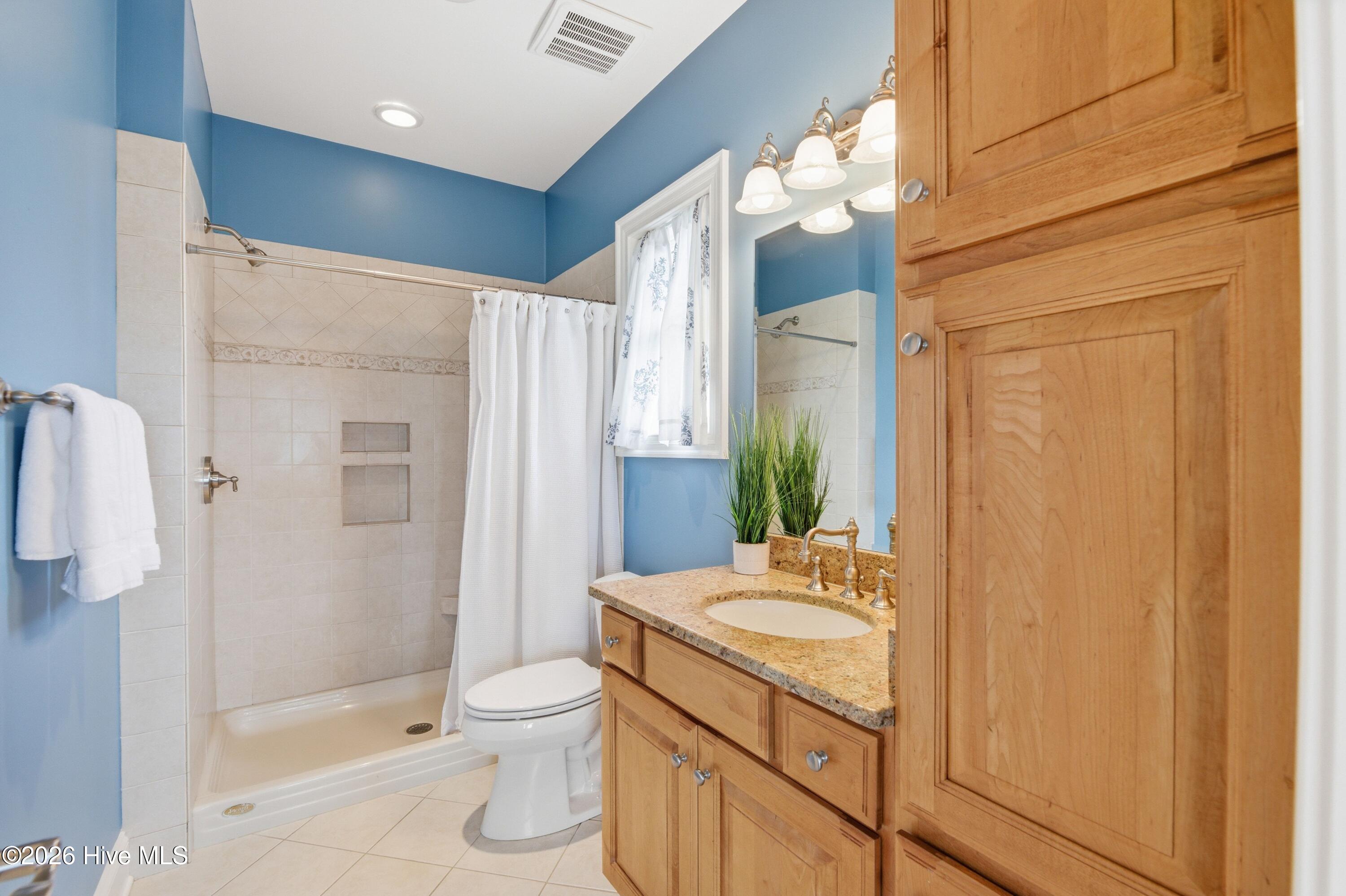 100564058 | Photo 52