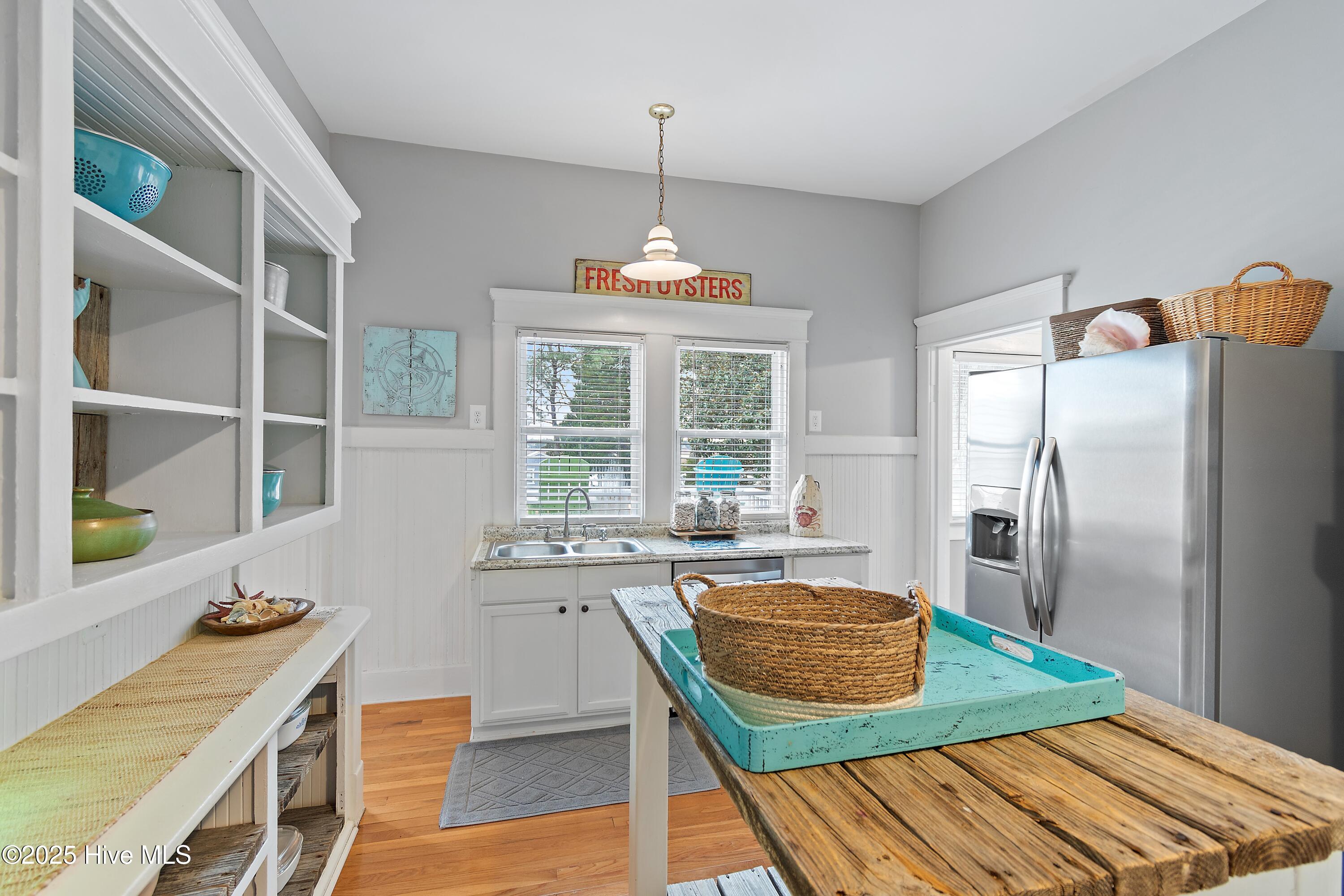 100544139 | Photo 24