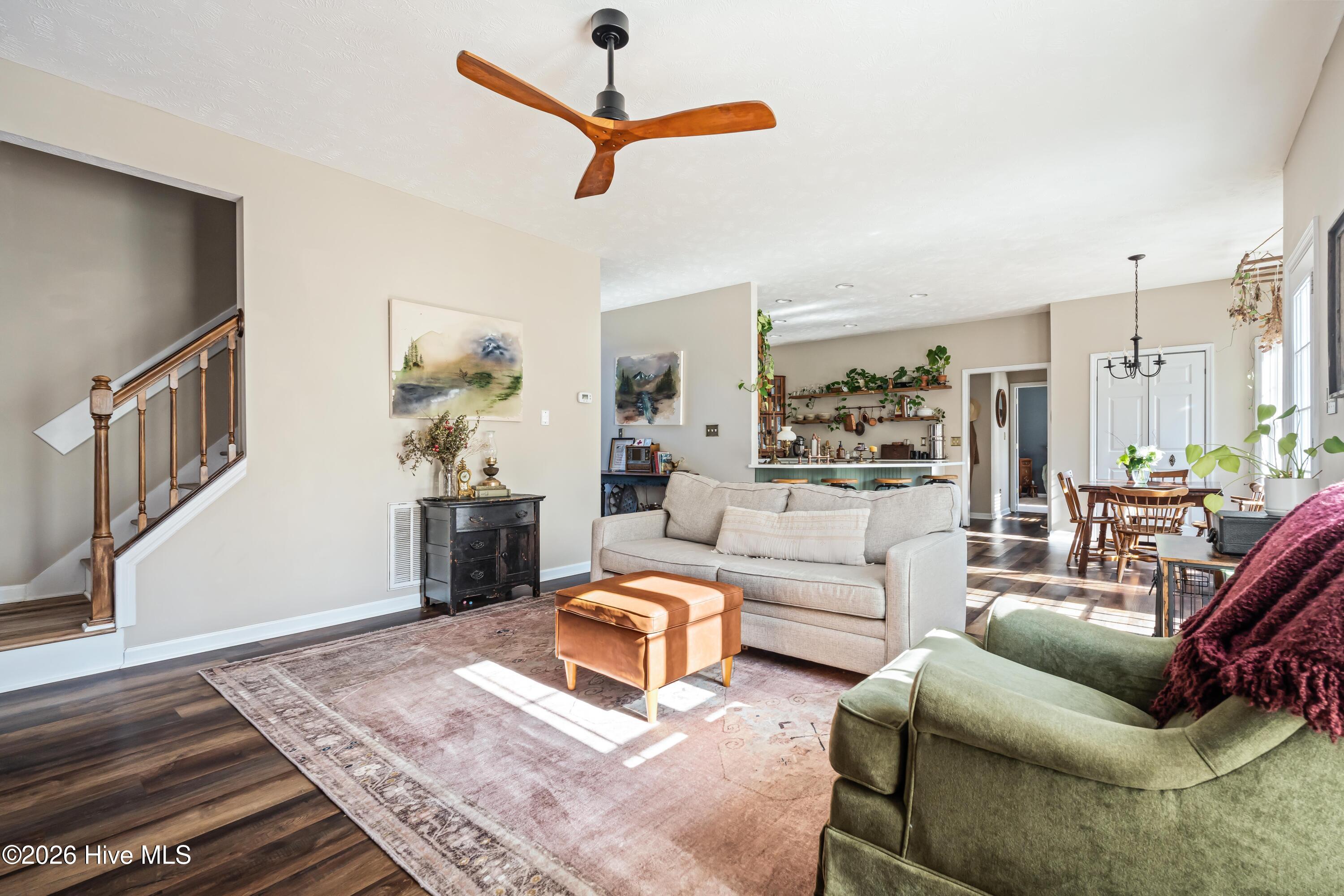 100556314 | Photo 10