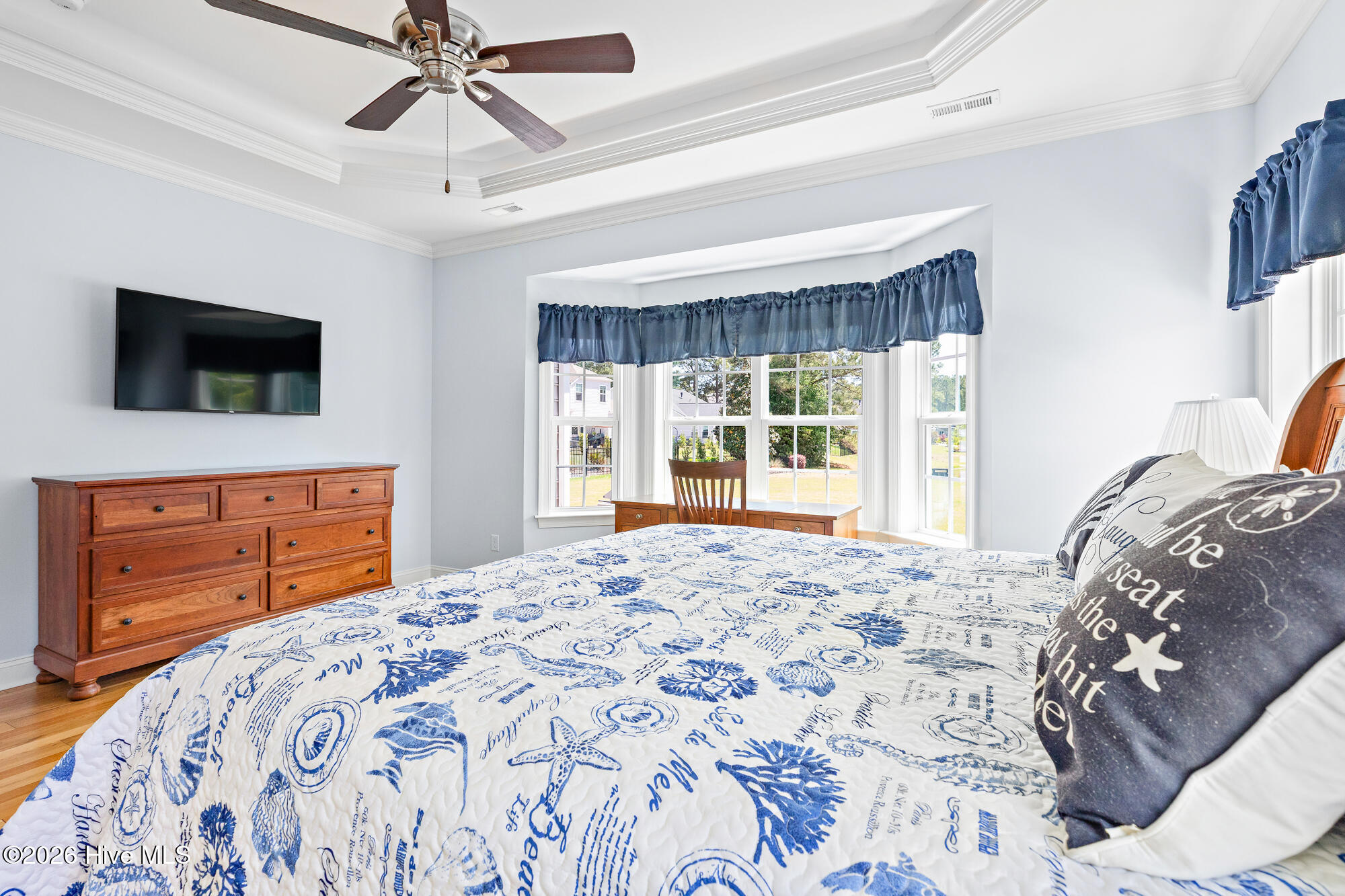 100567738 | Photo 25