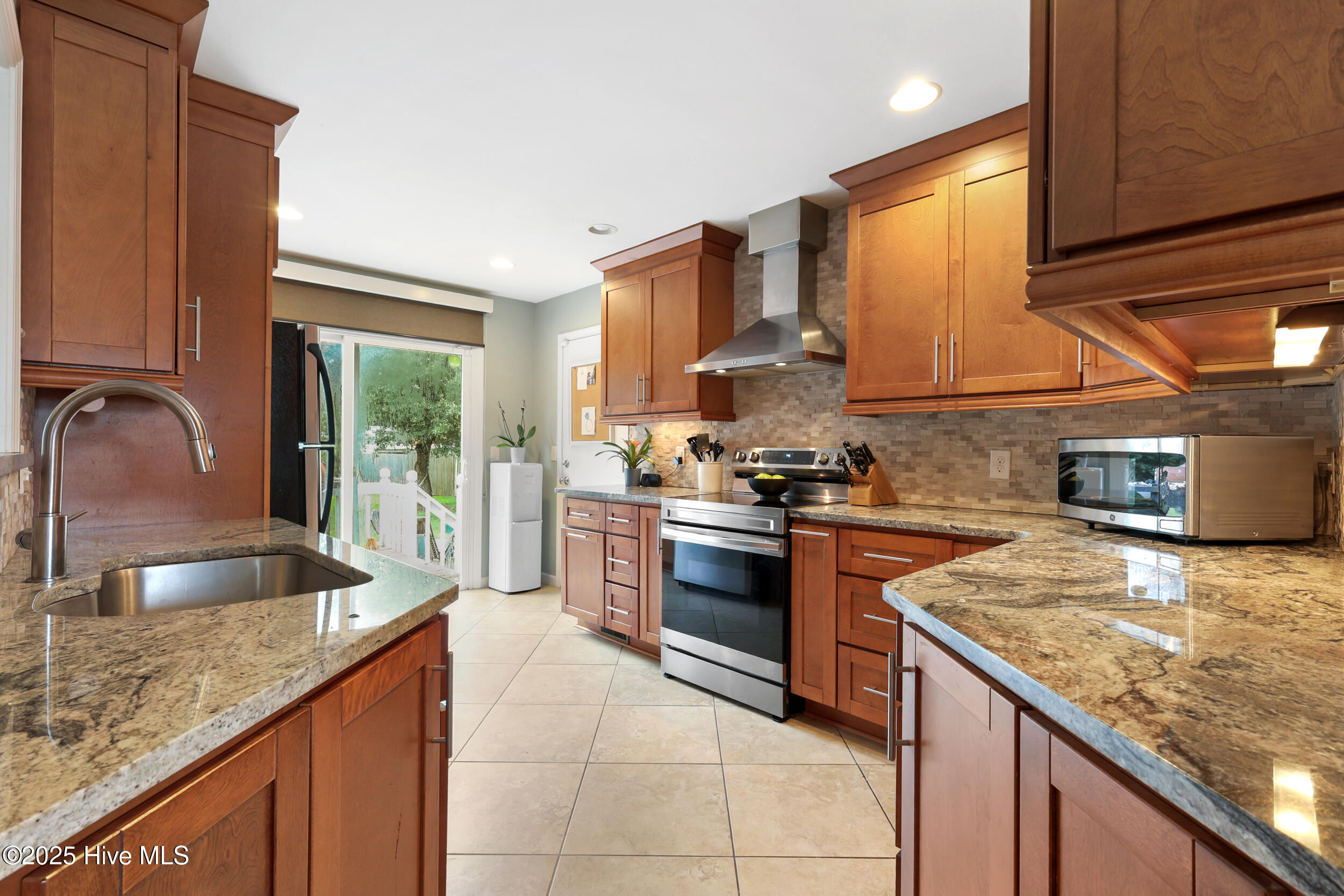 311 Oakland Drive, Wilmington, NC 28405 – photo 14: 14_img_4904