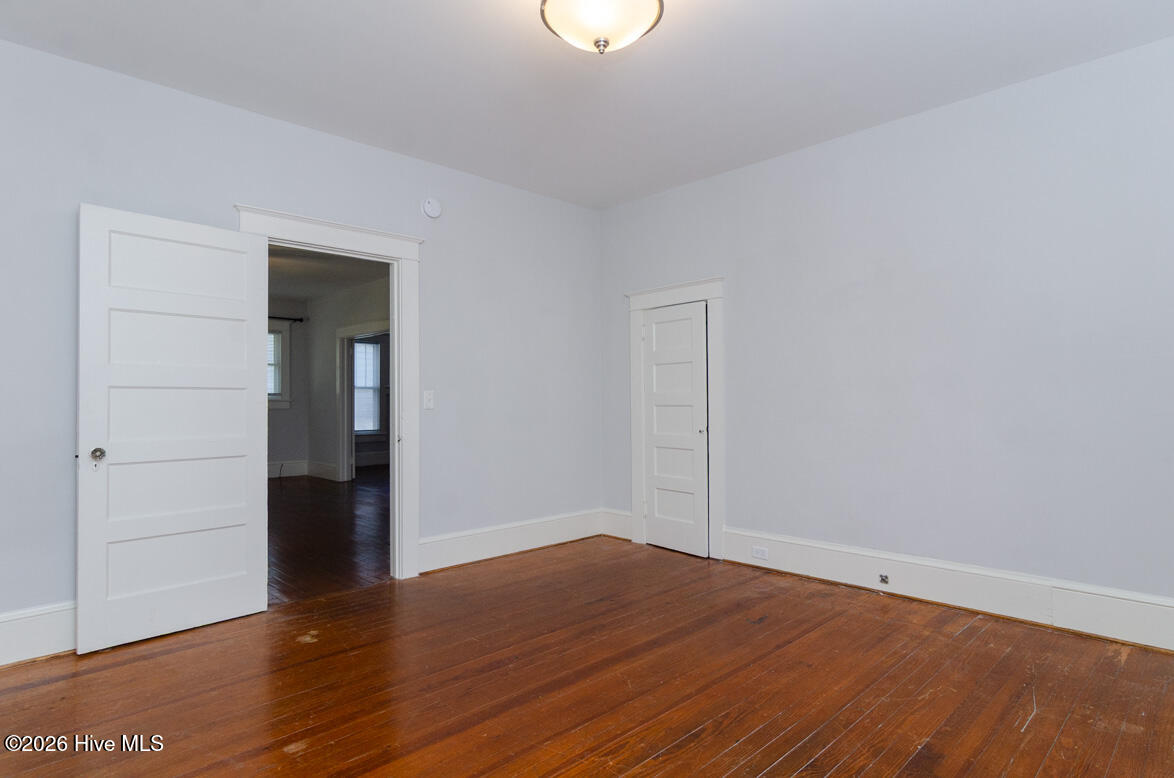 100561400 | Photo 21