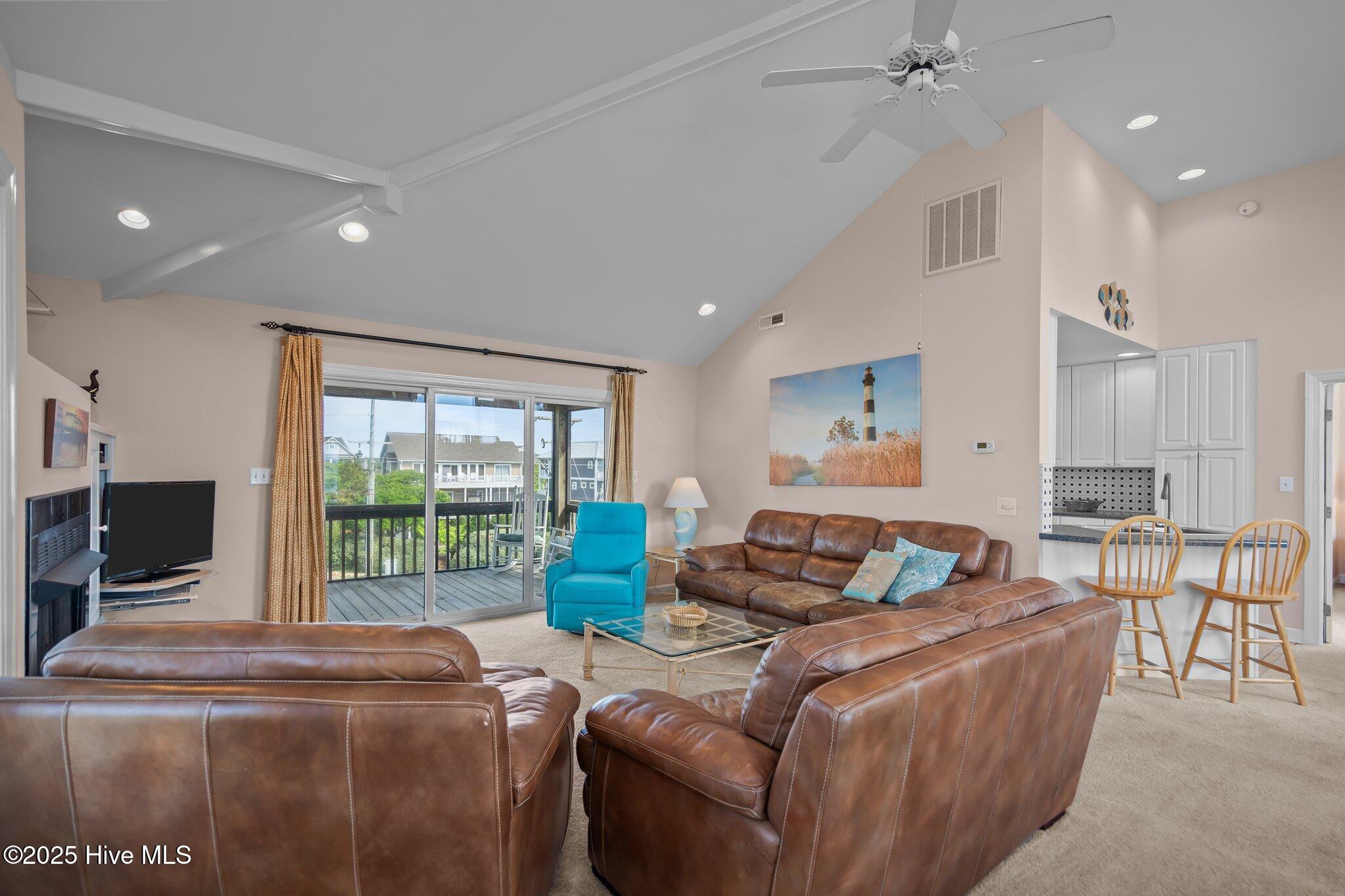 100506590 | Photo 13