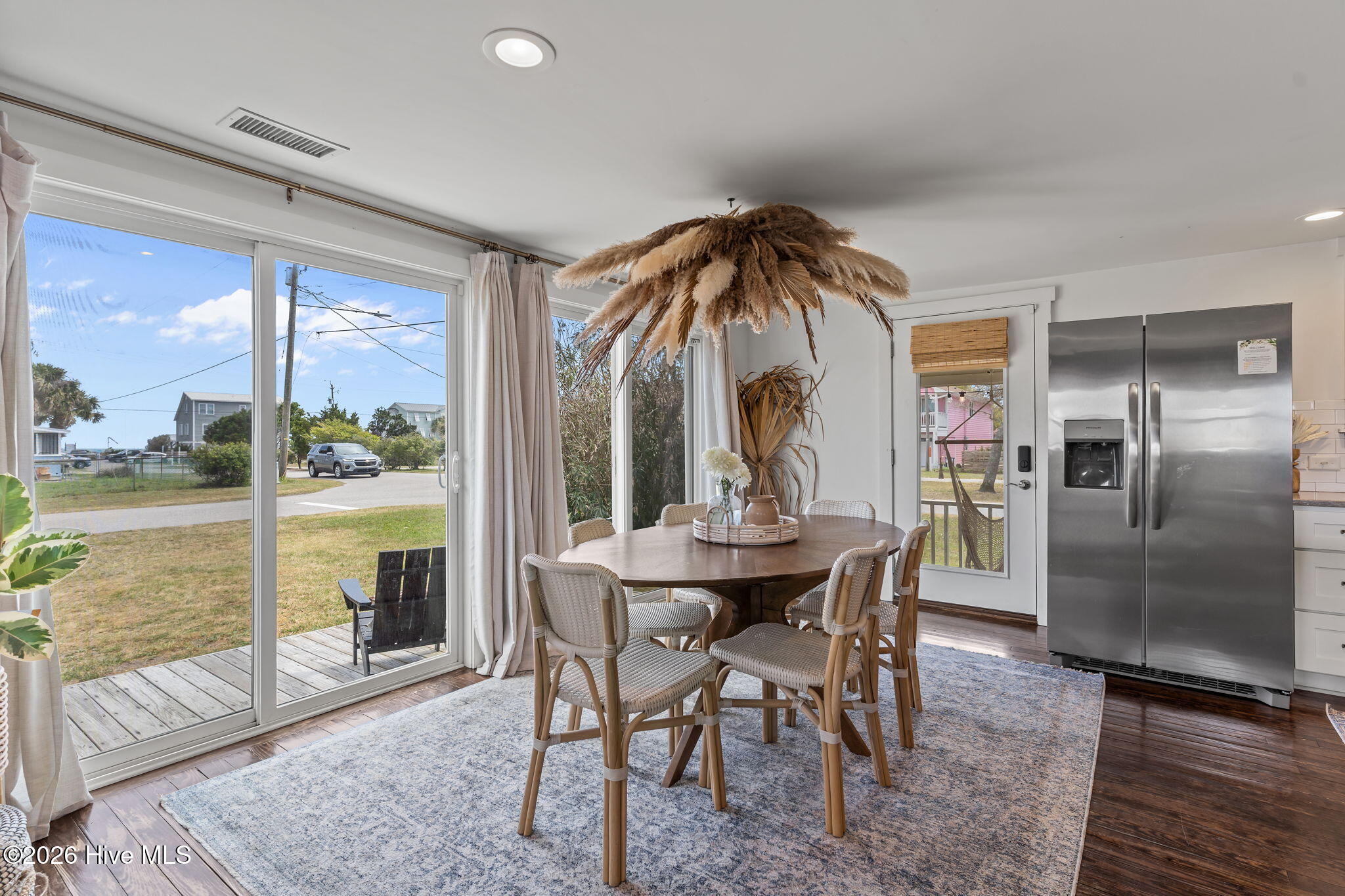 100565968 | Photo 30