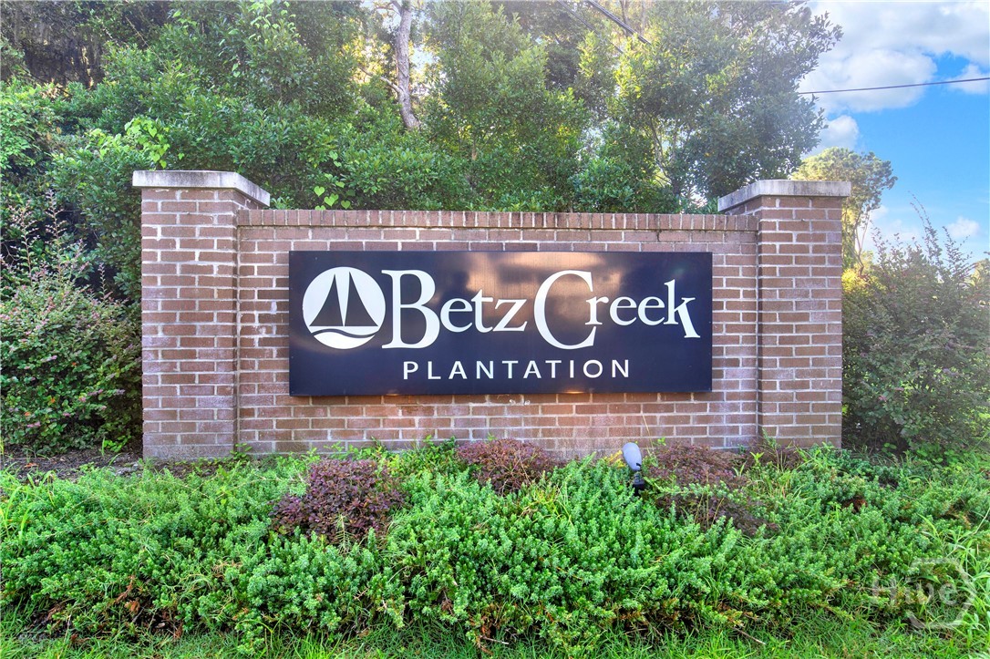 Betz Creek Community Entrance