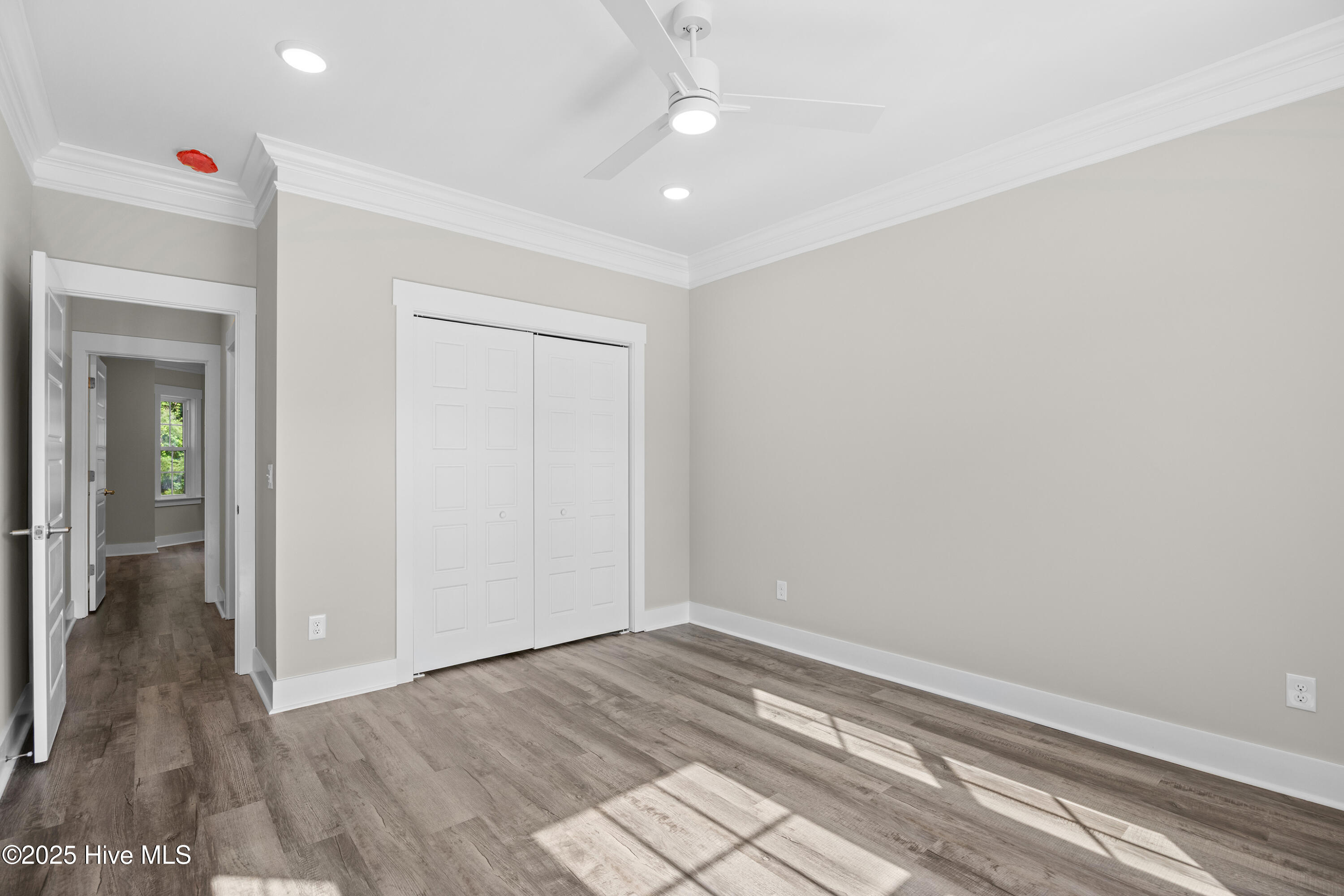 100472156 | Photo 26