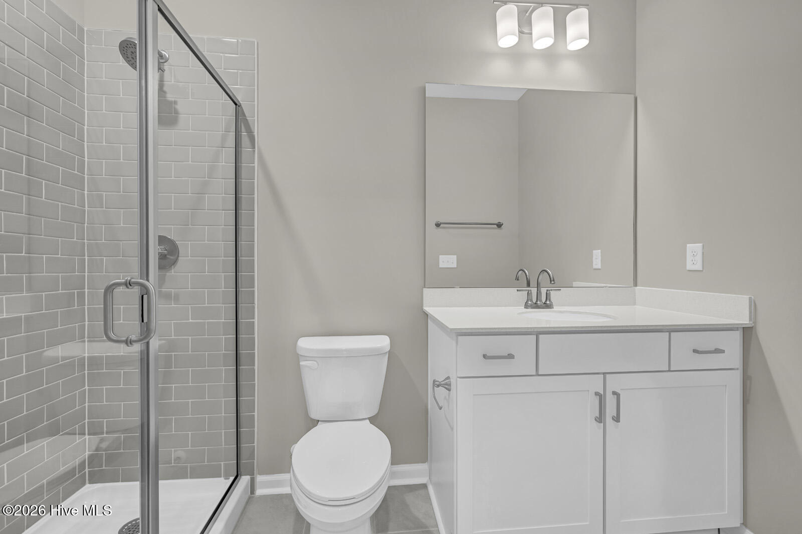 100527209 | Photo 31