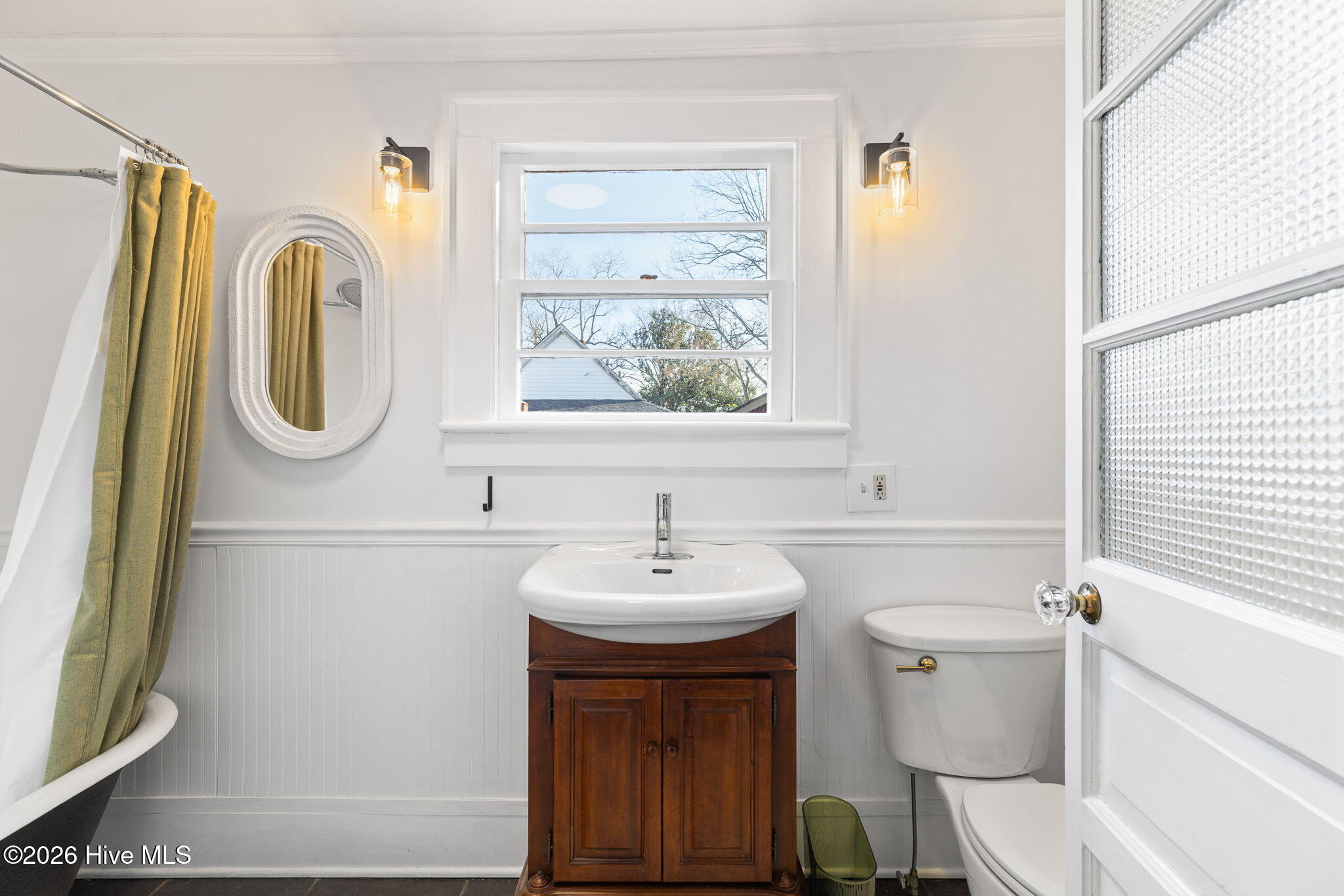 100550239 | Photo 28