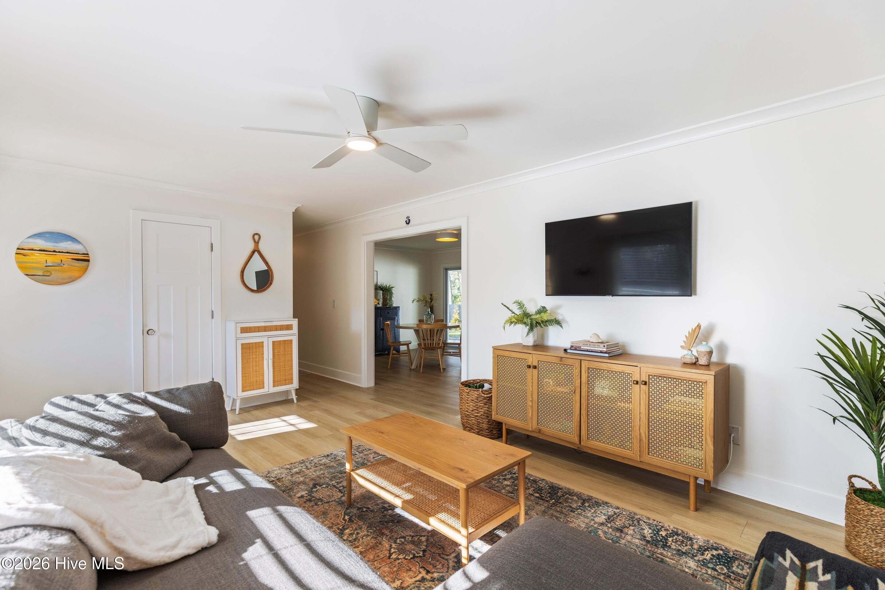 100547942 | Photo 15