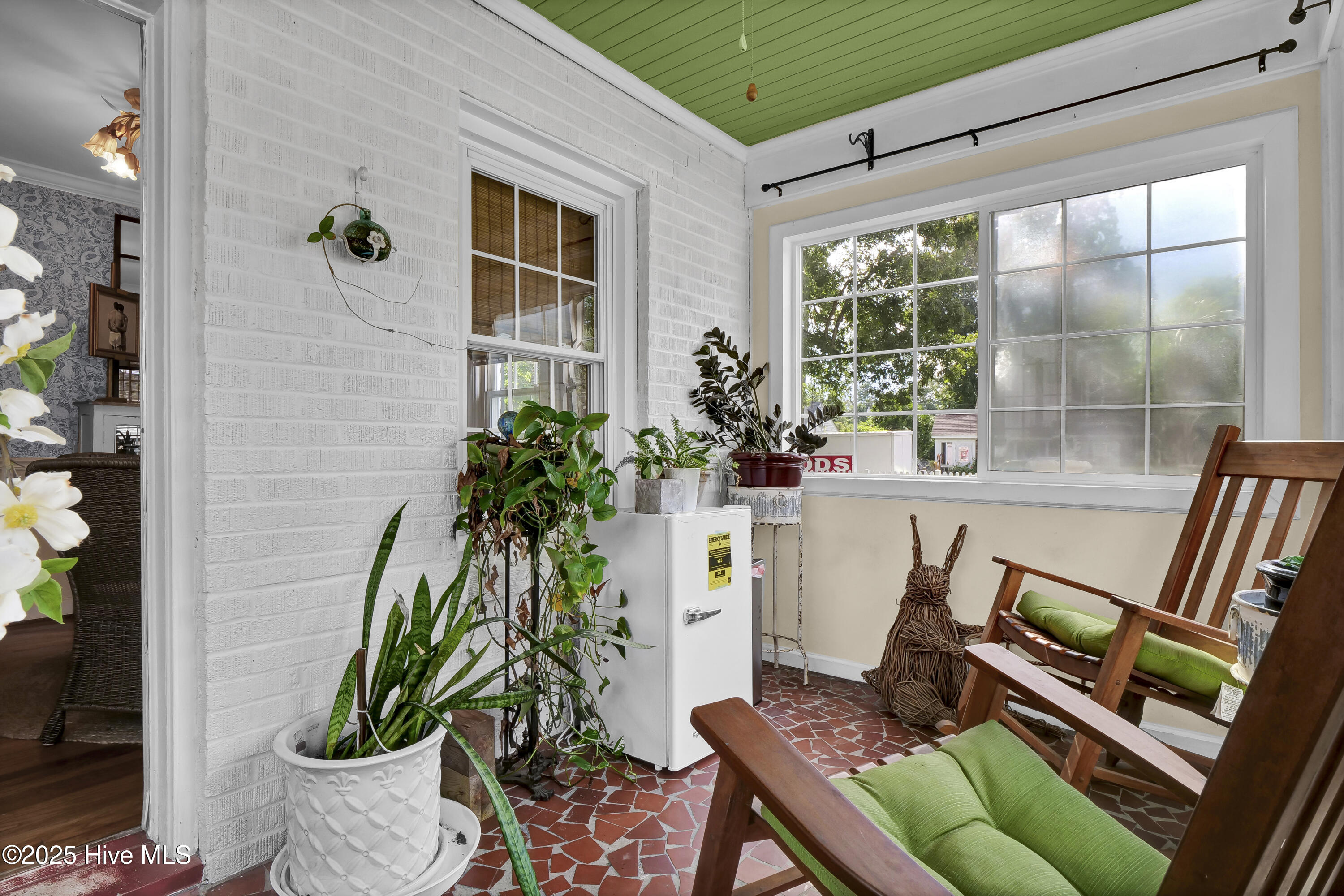 100528167 | Photo 18