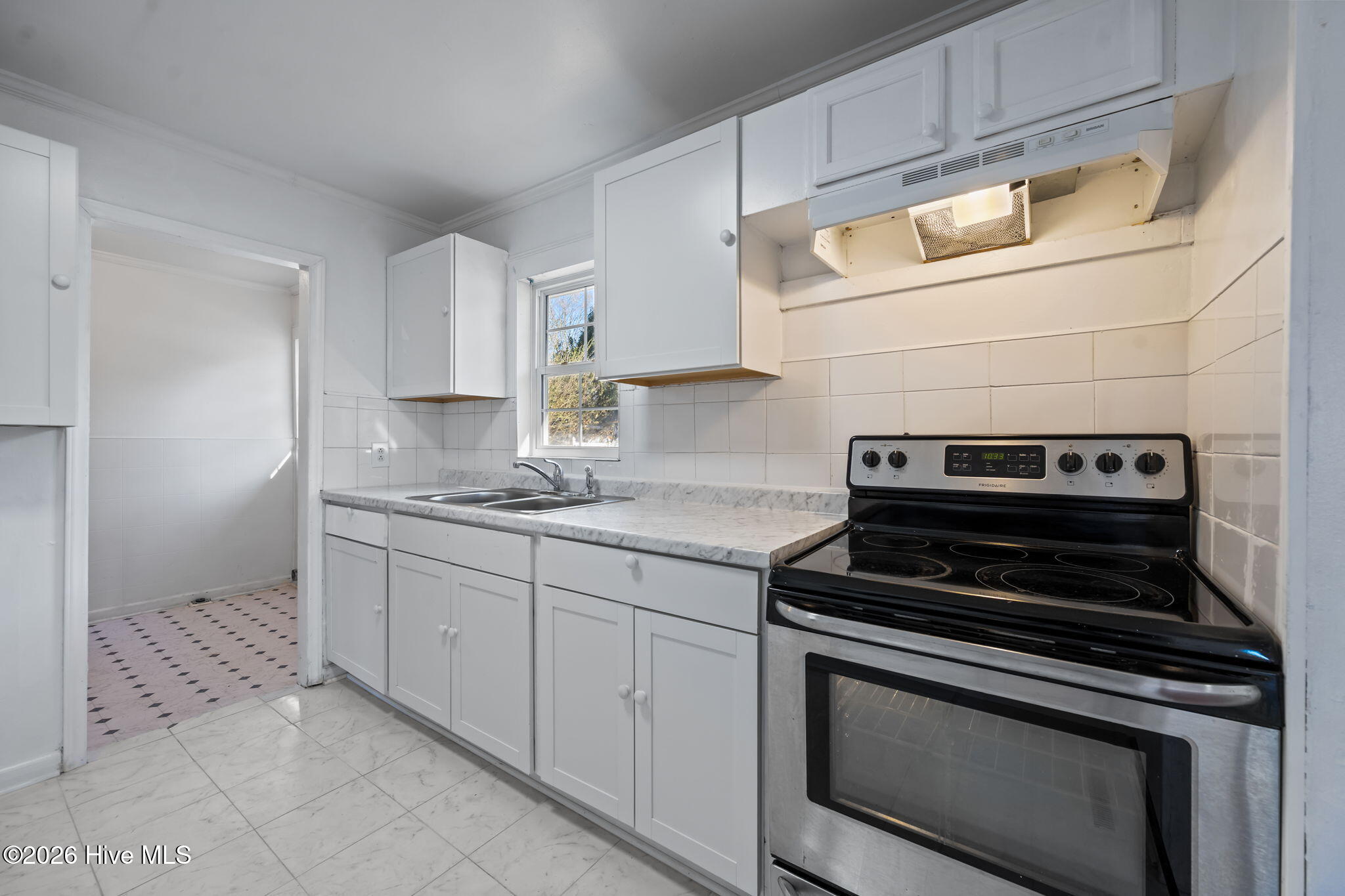 100547538 | Photo 12