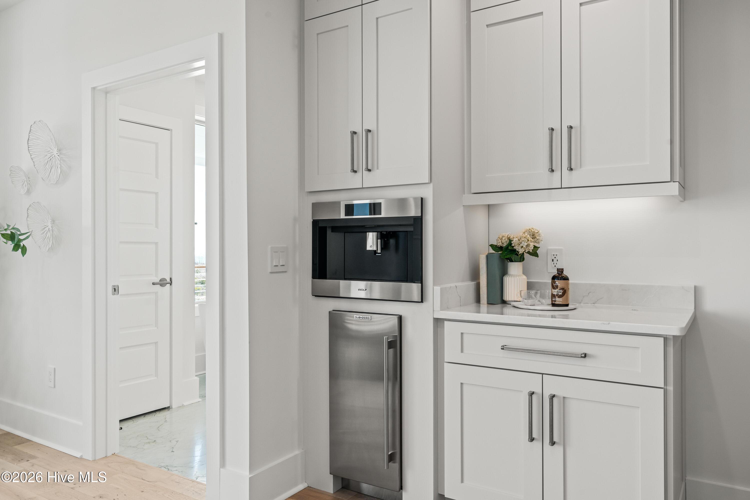 100558368 | Photo 34