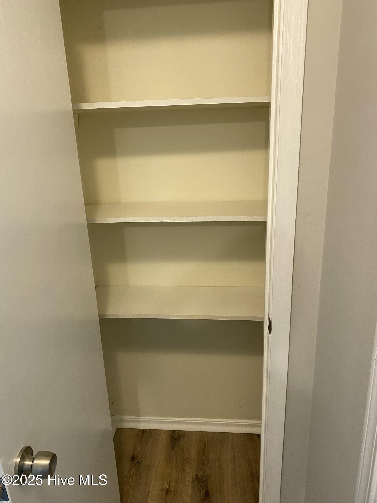 100557428 | Photo 13